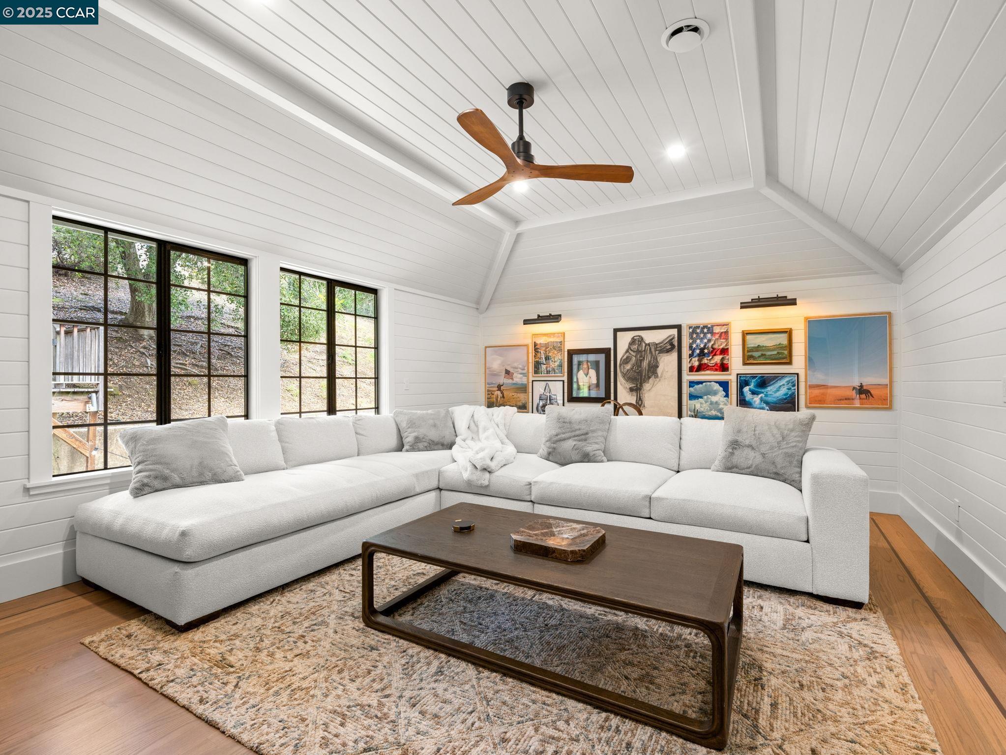 125 Sleepy Hollow Ln