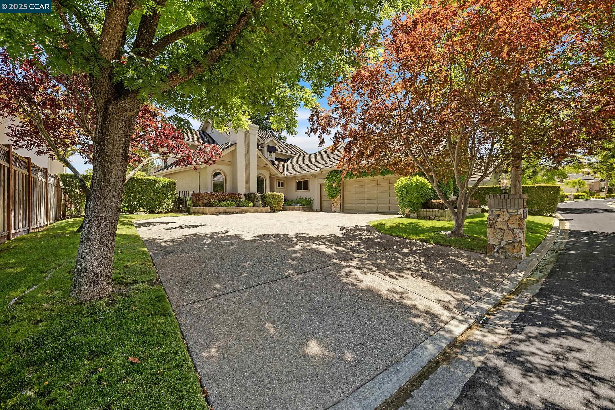 684 Blue Spruce Dr