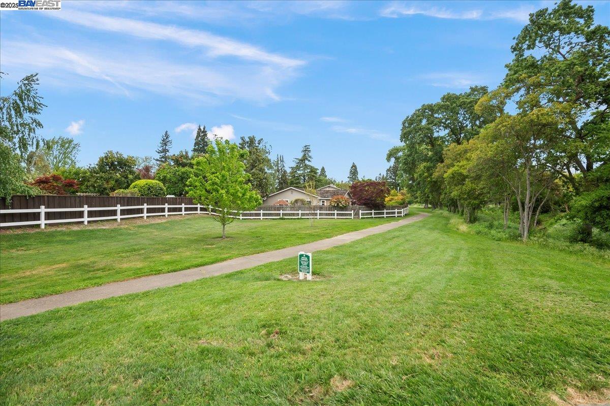 112 Baldwin Dr