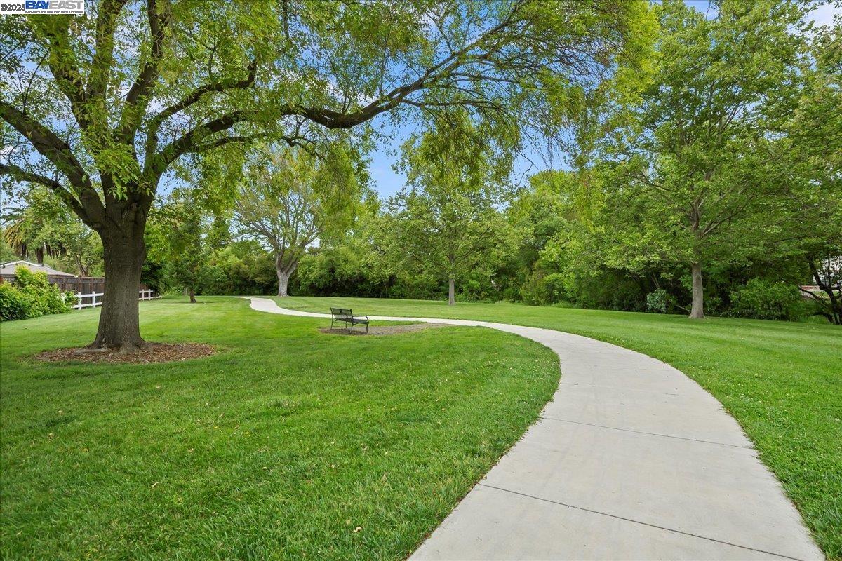 112 Baldwin Dr