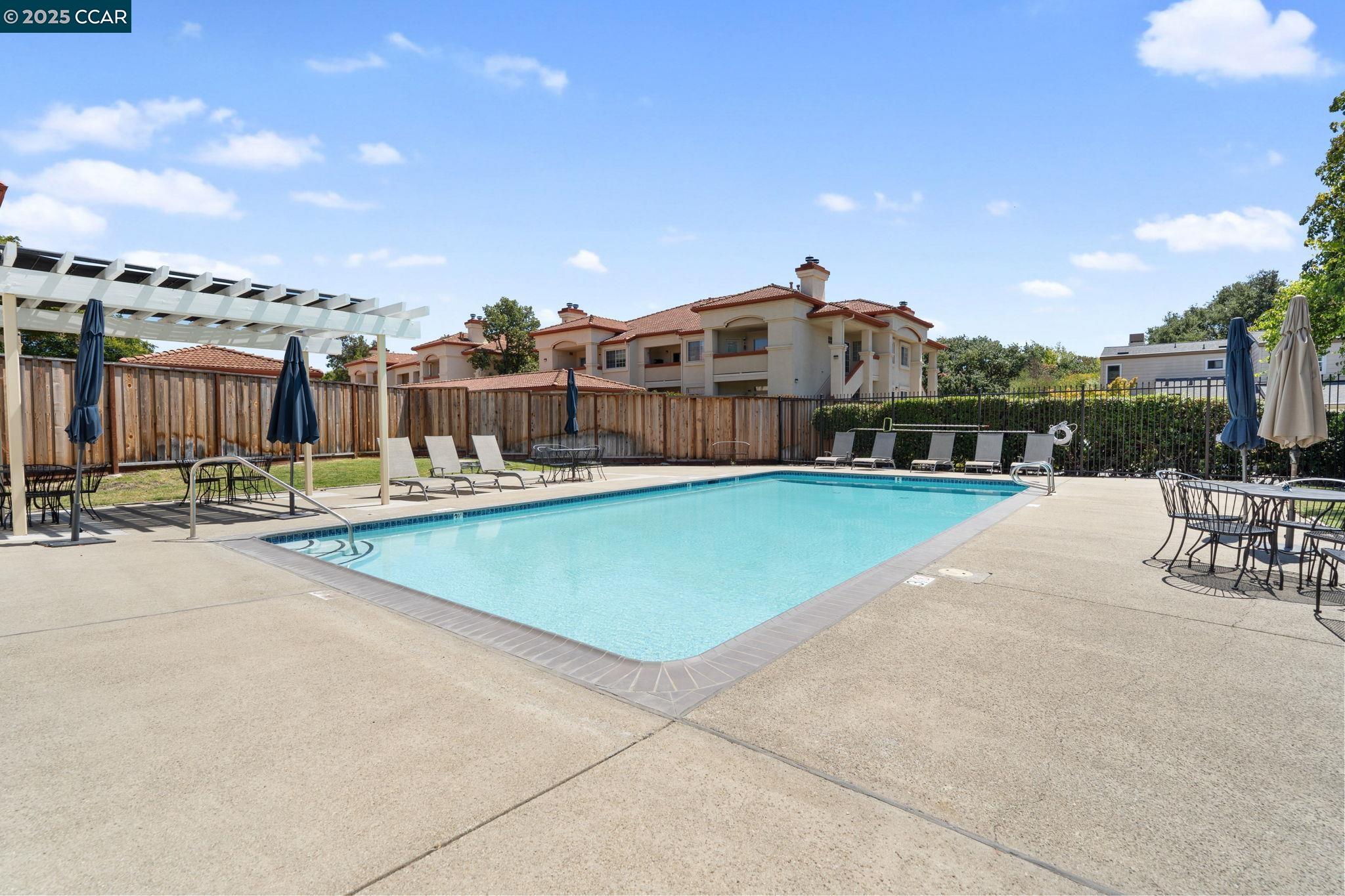 6625 Pioneer Ln, Dublin