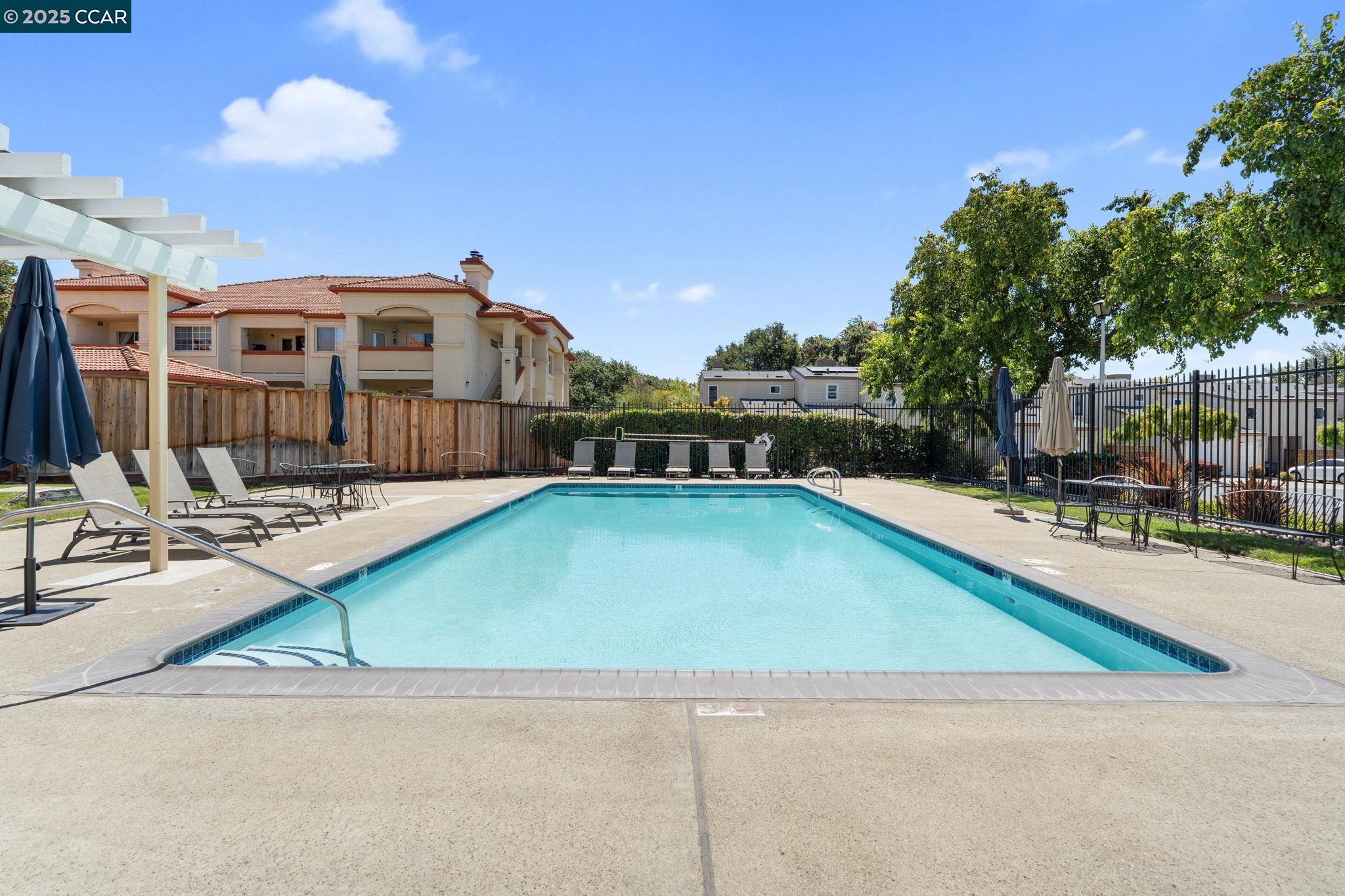 6625 Pioneer Ln, Dublin
