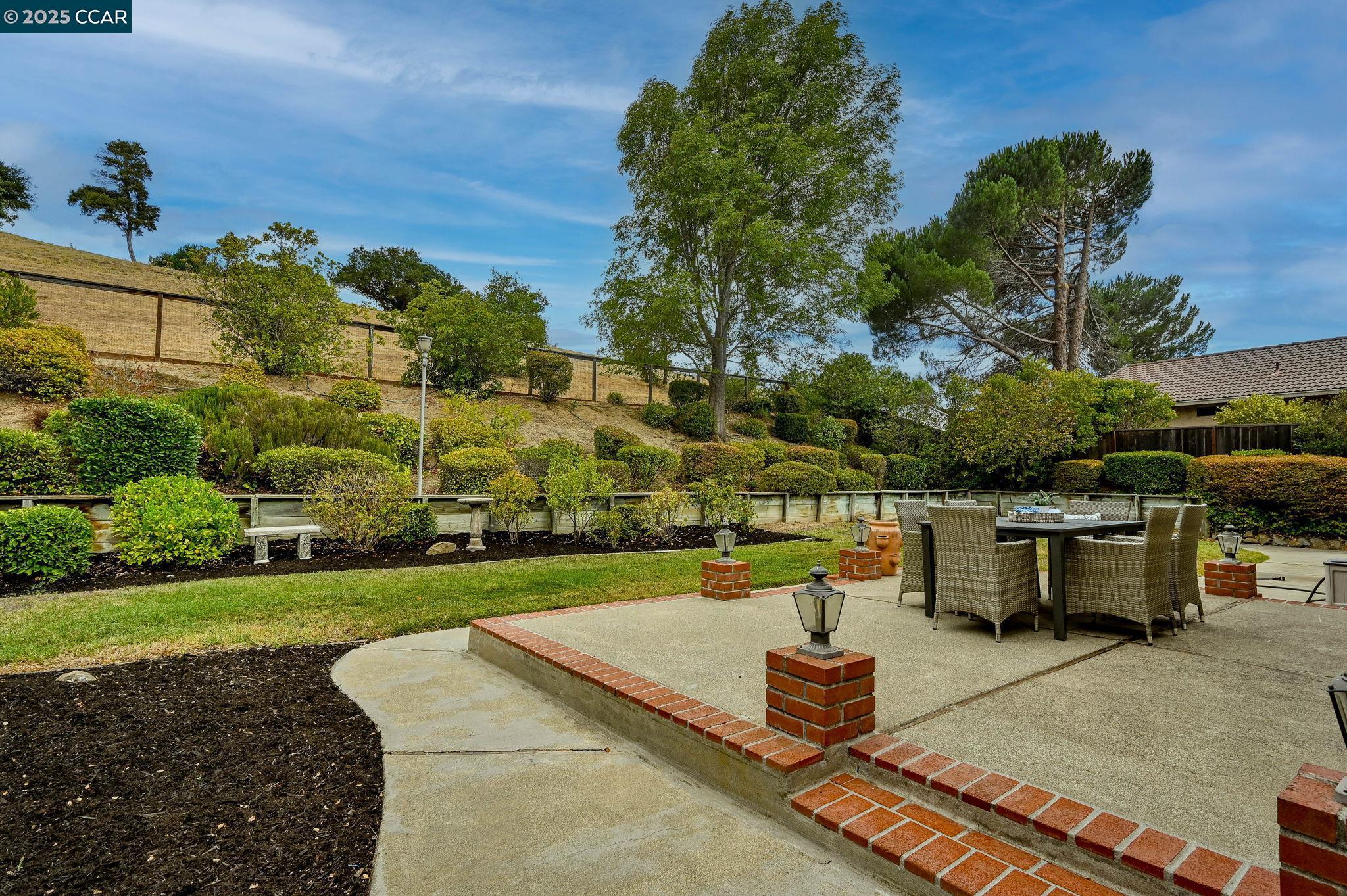11478 Rolling Hills Dr
