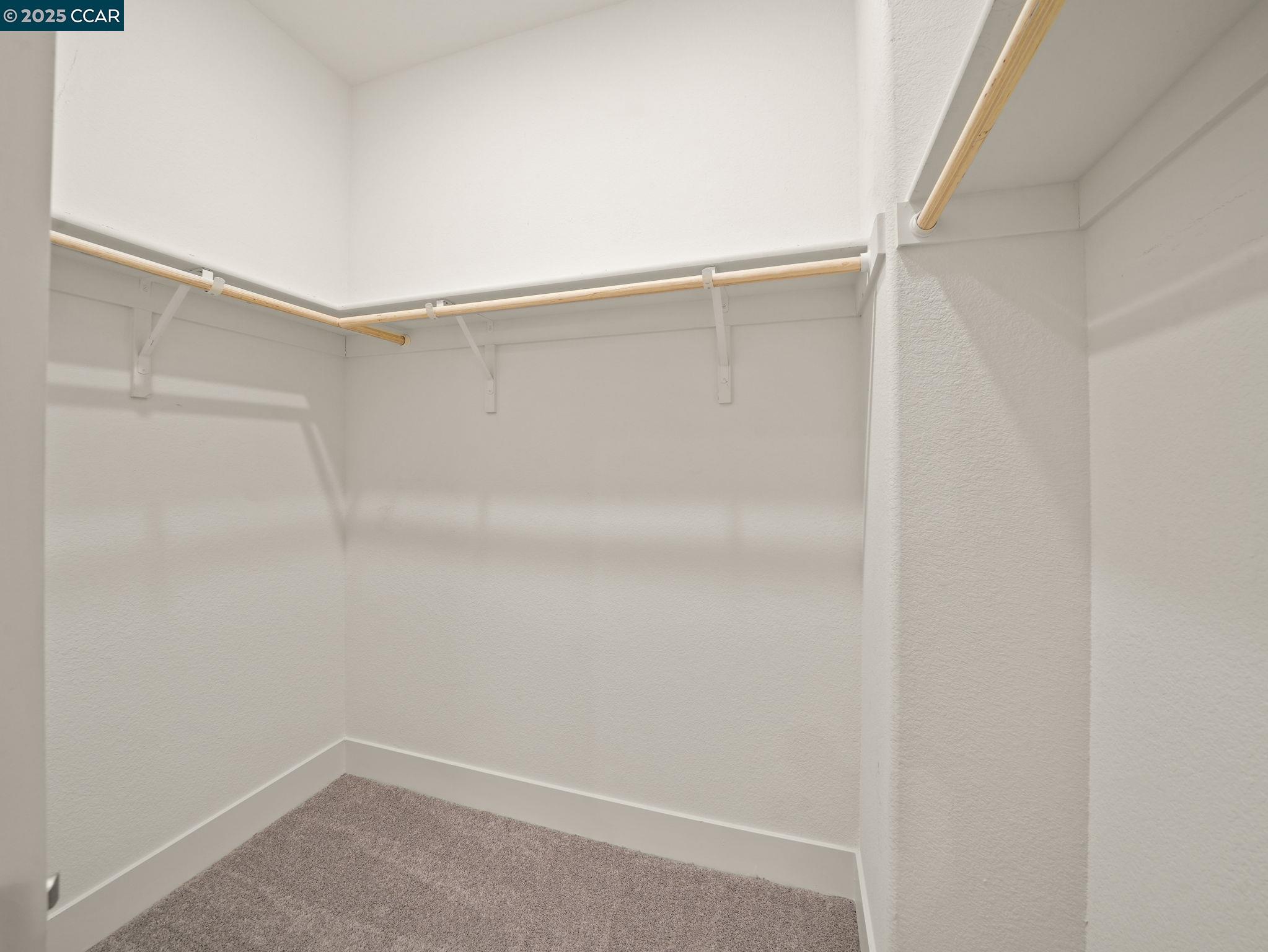 850 HEAVEN CT, Hayward