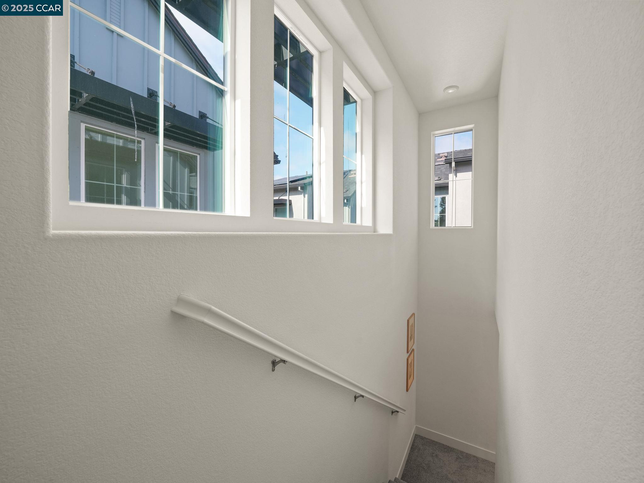 850 HEAVEN CT, Hayward