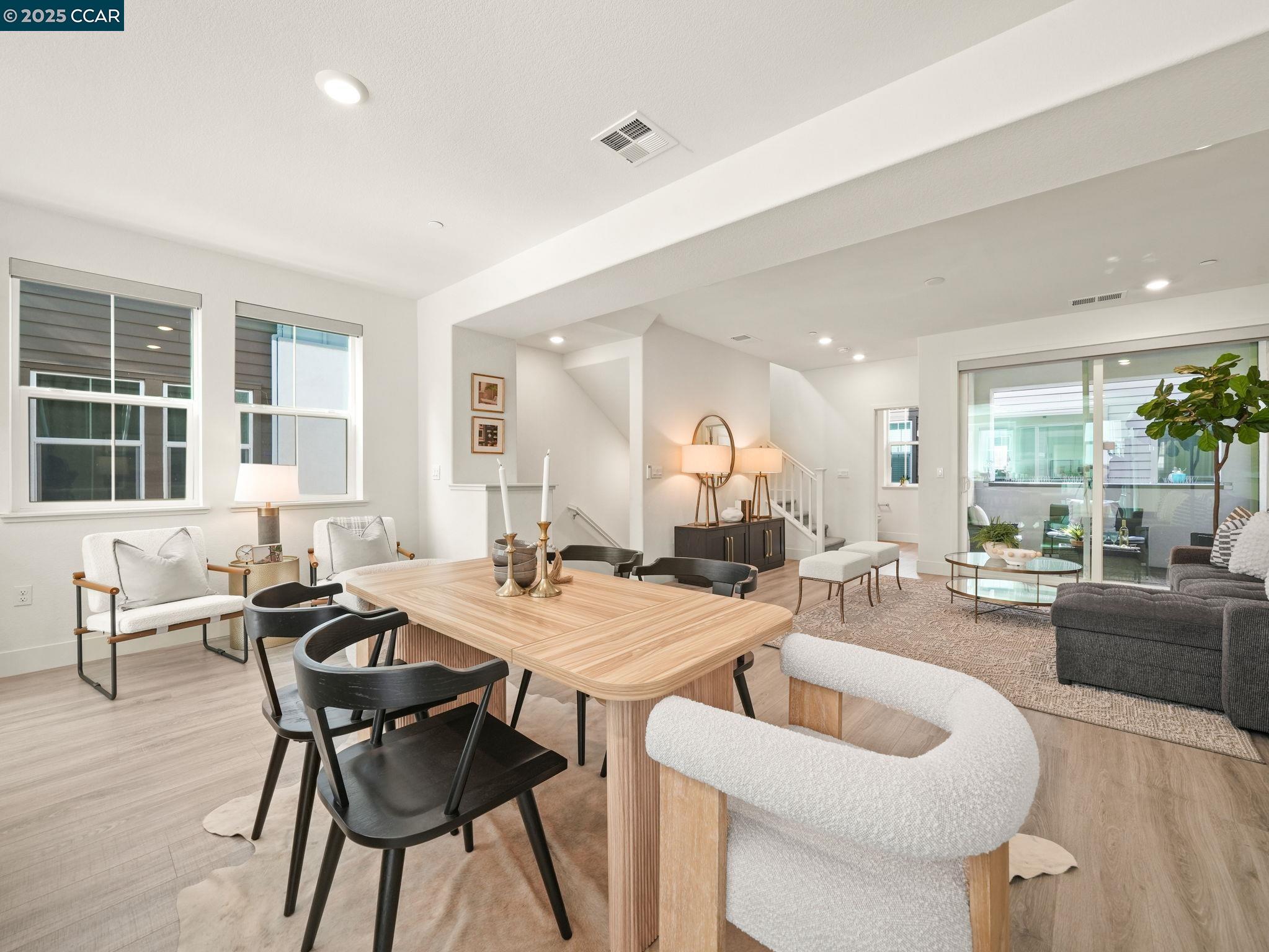 850 HEAVEN CT, Hayward