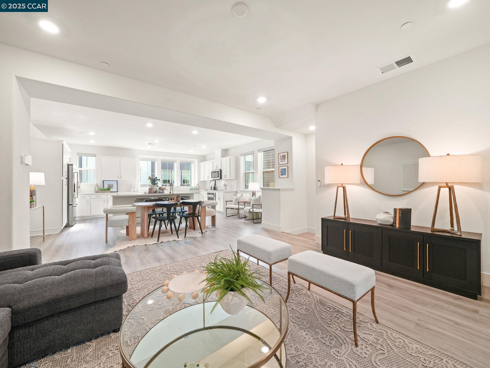 850 HEAVEN CT, Hayward