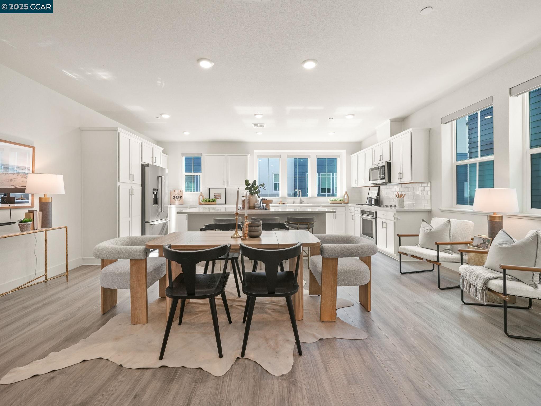 850 HEAVEN CT, Hayward