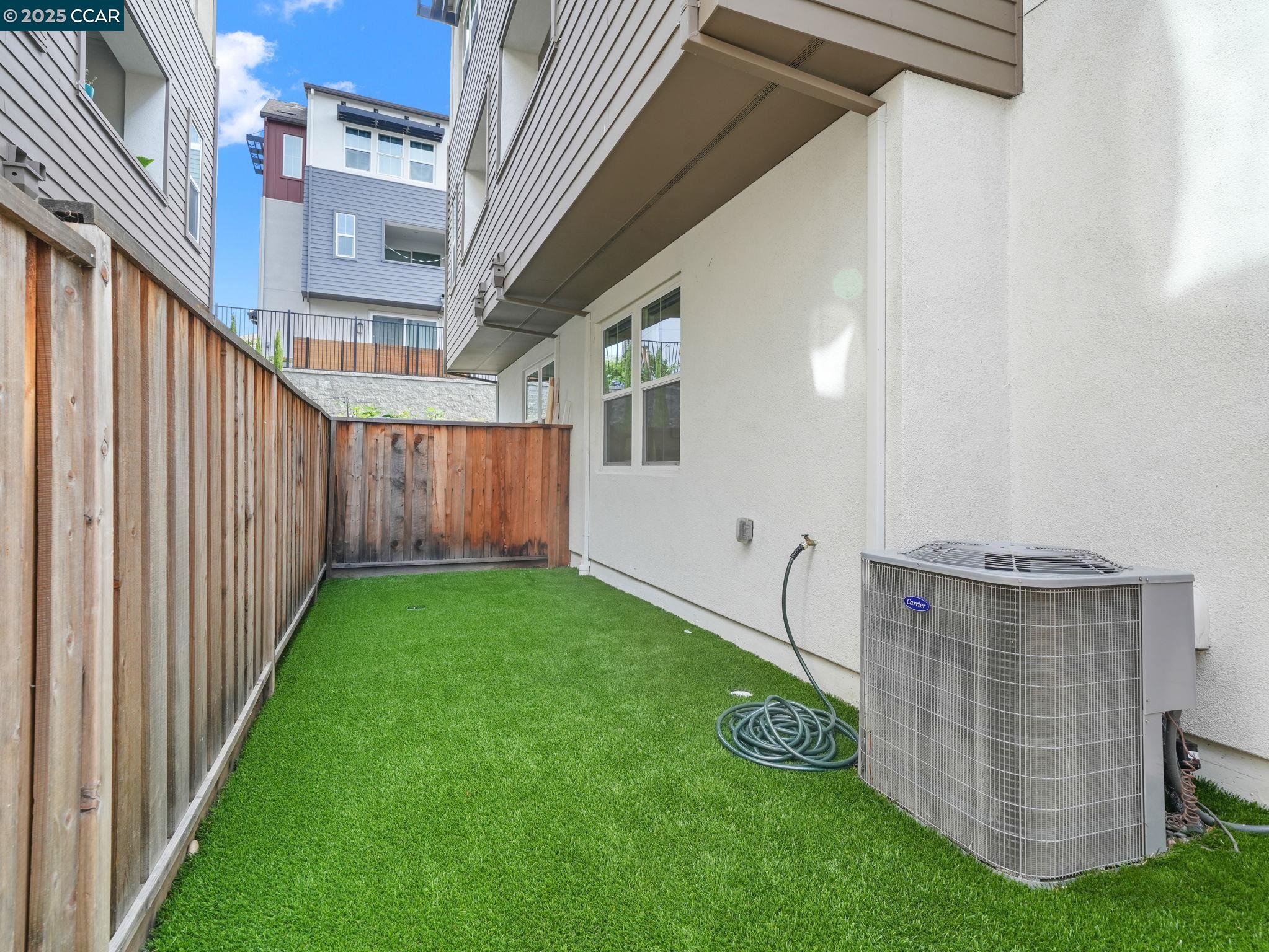 850 HEAVEN CT, Hayward