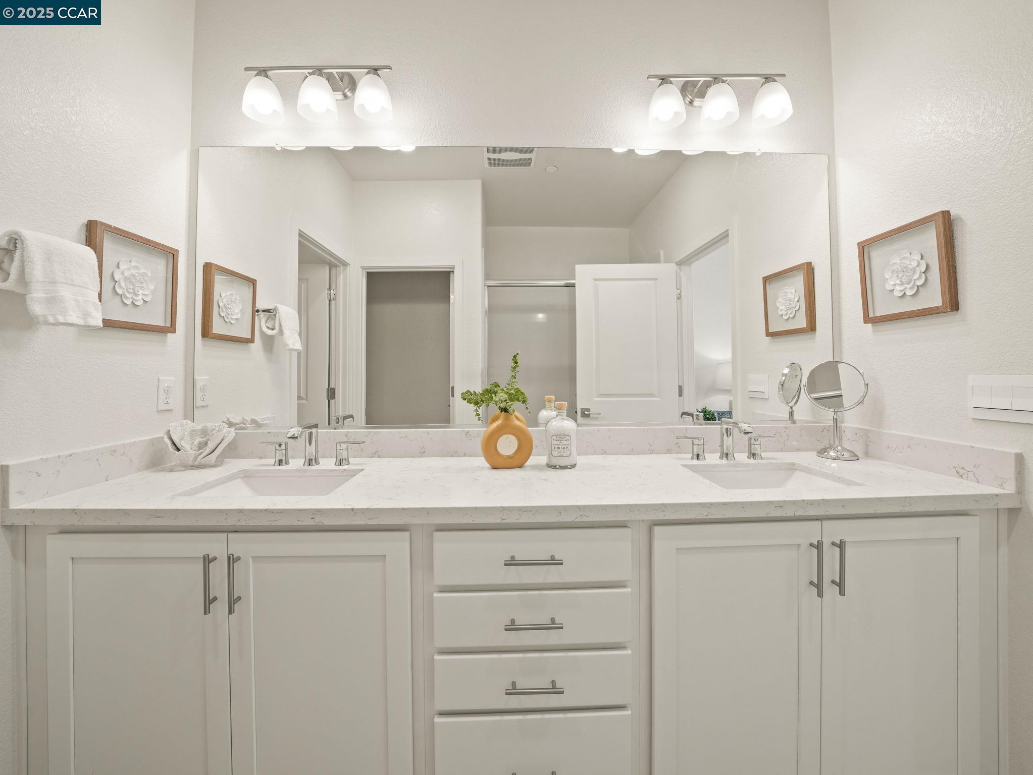 850 HEAVEN CT, Hayward