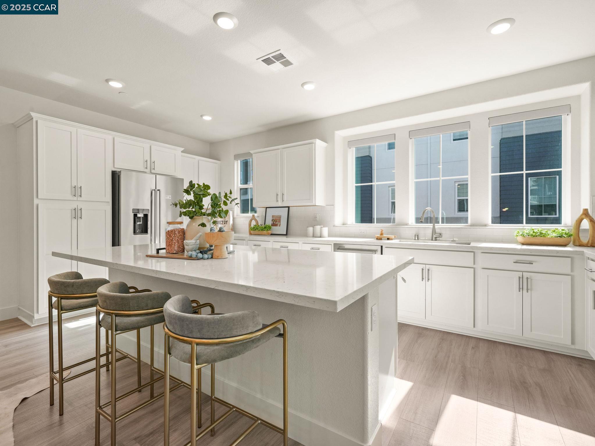 850 HEAVEN CT, Hayward