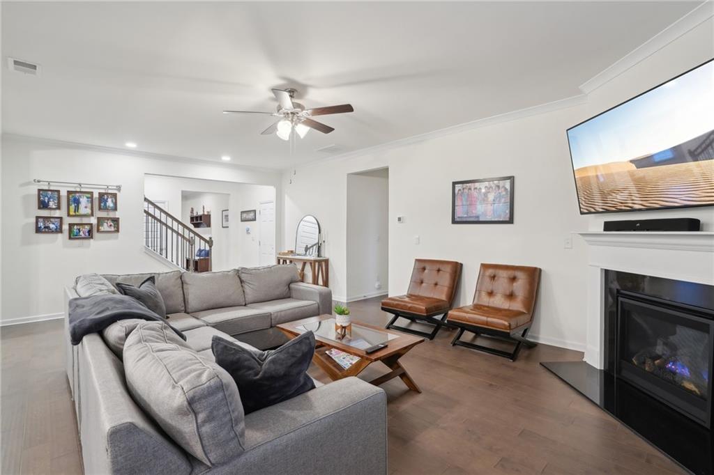 938 Blue Juniper Circle