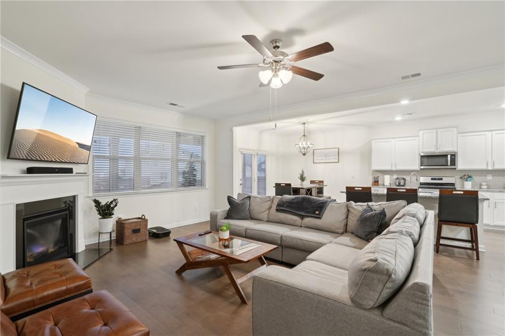 938 Blue Juniper Circle