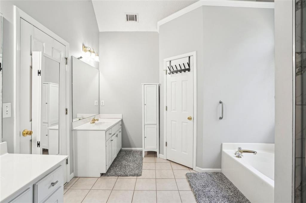 1010 Capella Creek Way