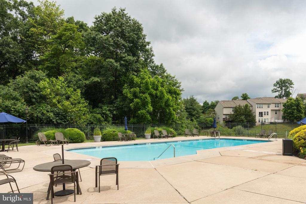 1805 ORCHARD VIEW ROAD
