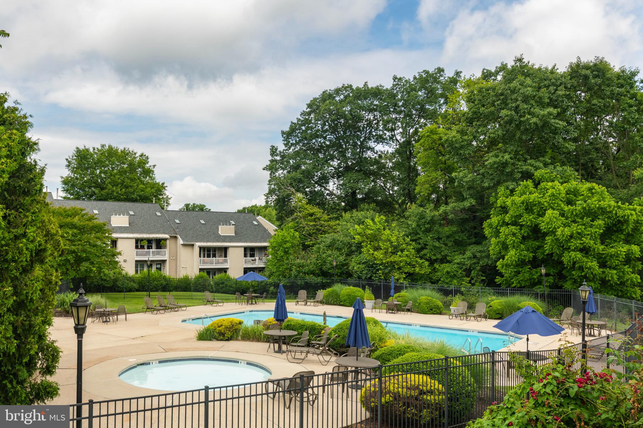 1805 ORCHARD VIEW ROAD