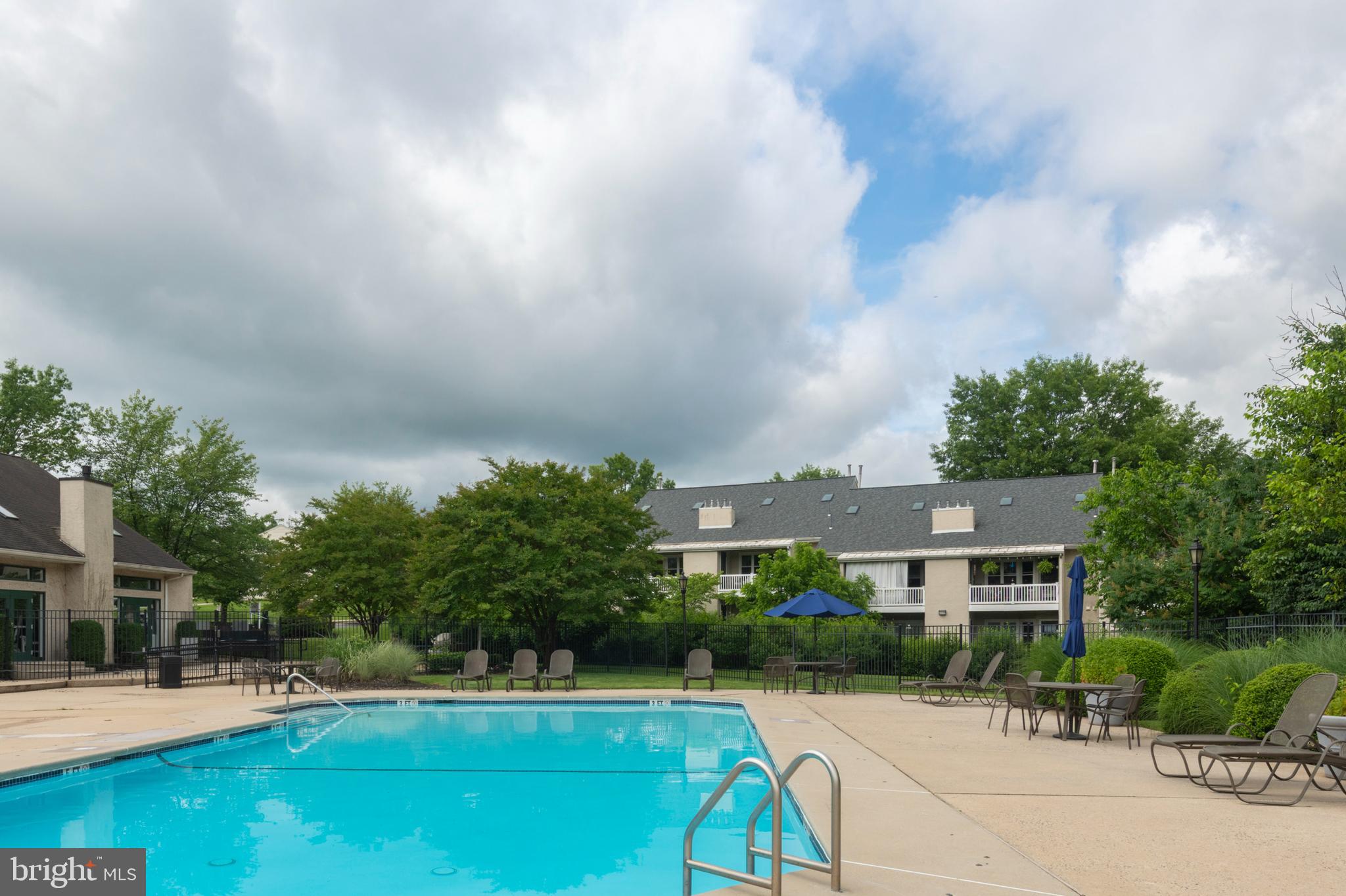 1805 ORCHARD VIEW ROAD