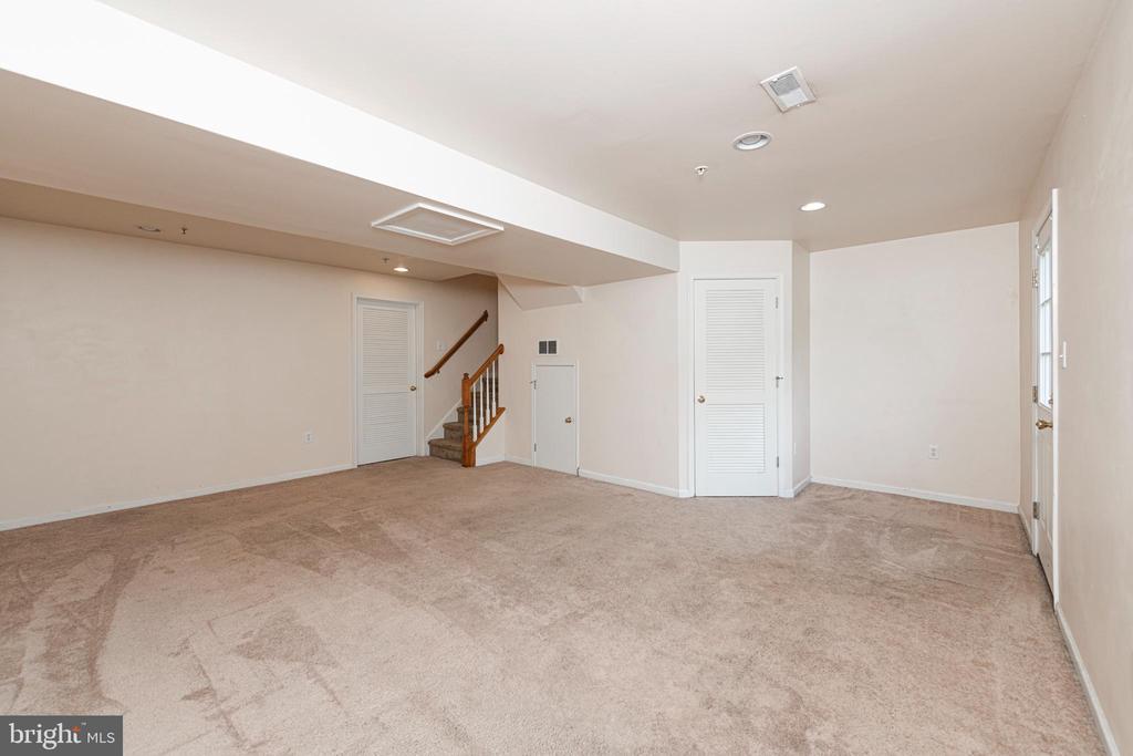 1805 ORCHARD VIEW ROAD