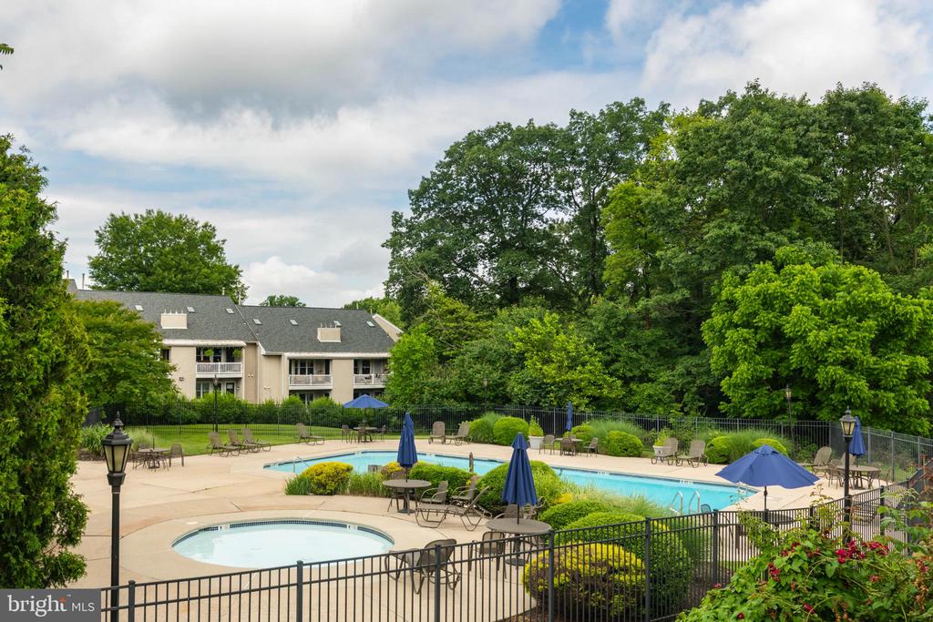 1805 ORCHARD VIEW ROAD
