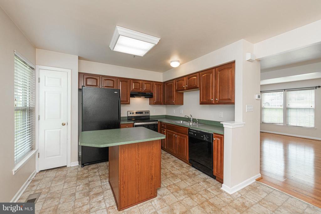 1805 ORCHARD VIEW ROAD