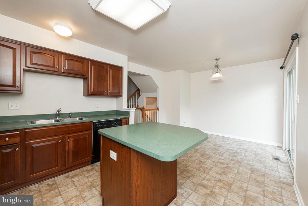 1805 ORCHARD VIEW ROAD
