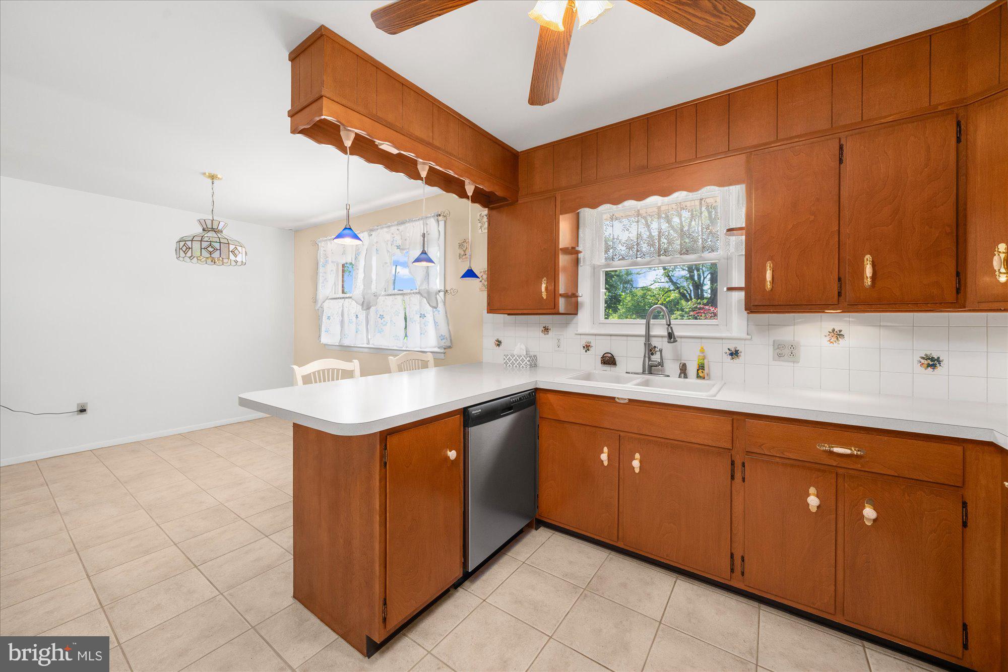 1100 LAURELEE AVENUE