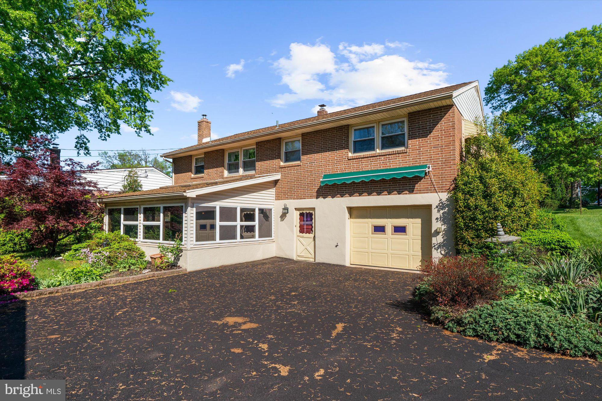 1100 LAURELEE AVENUE