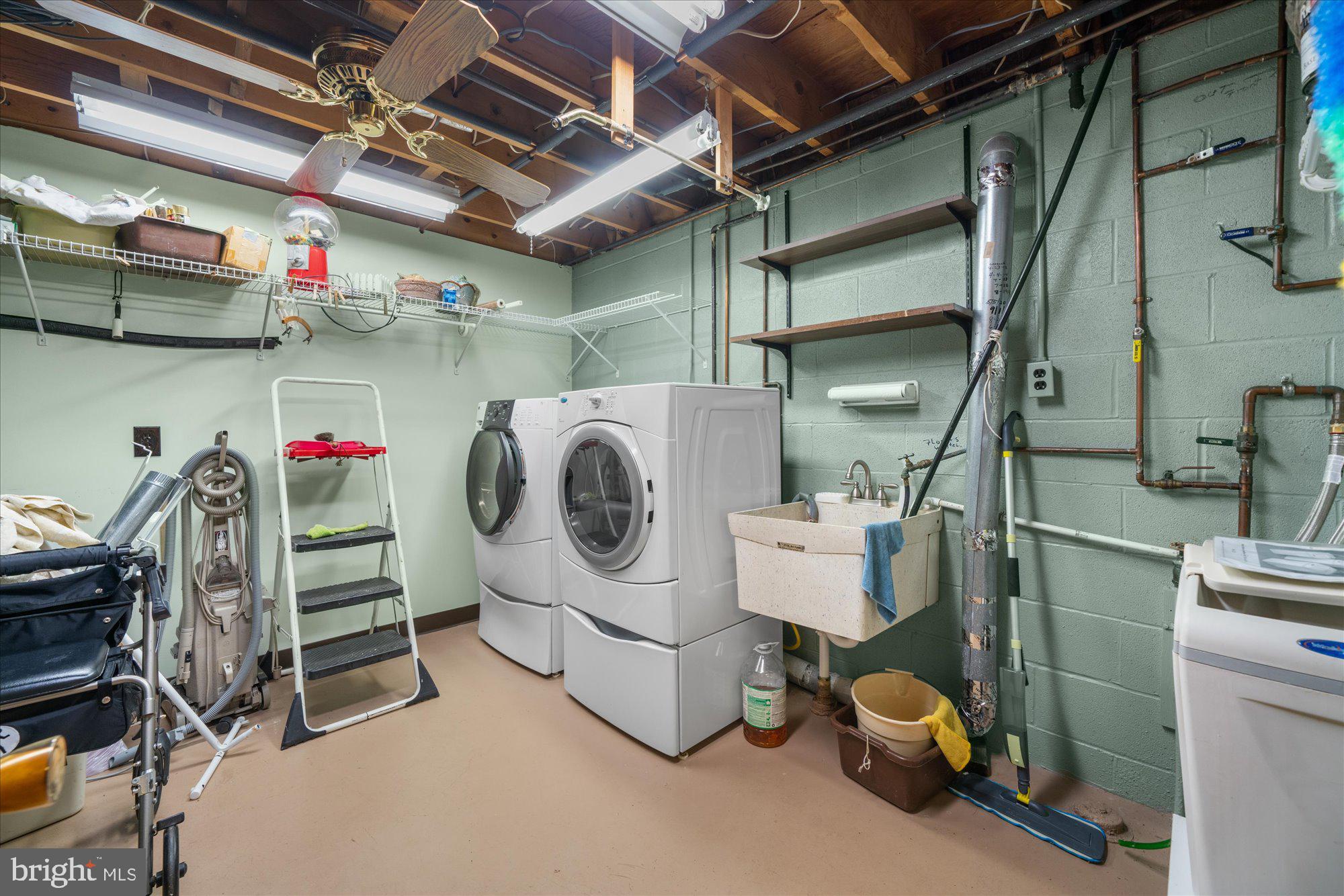 1100 LAURELEE AVENUE