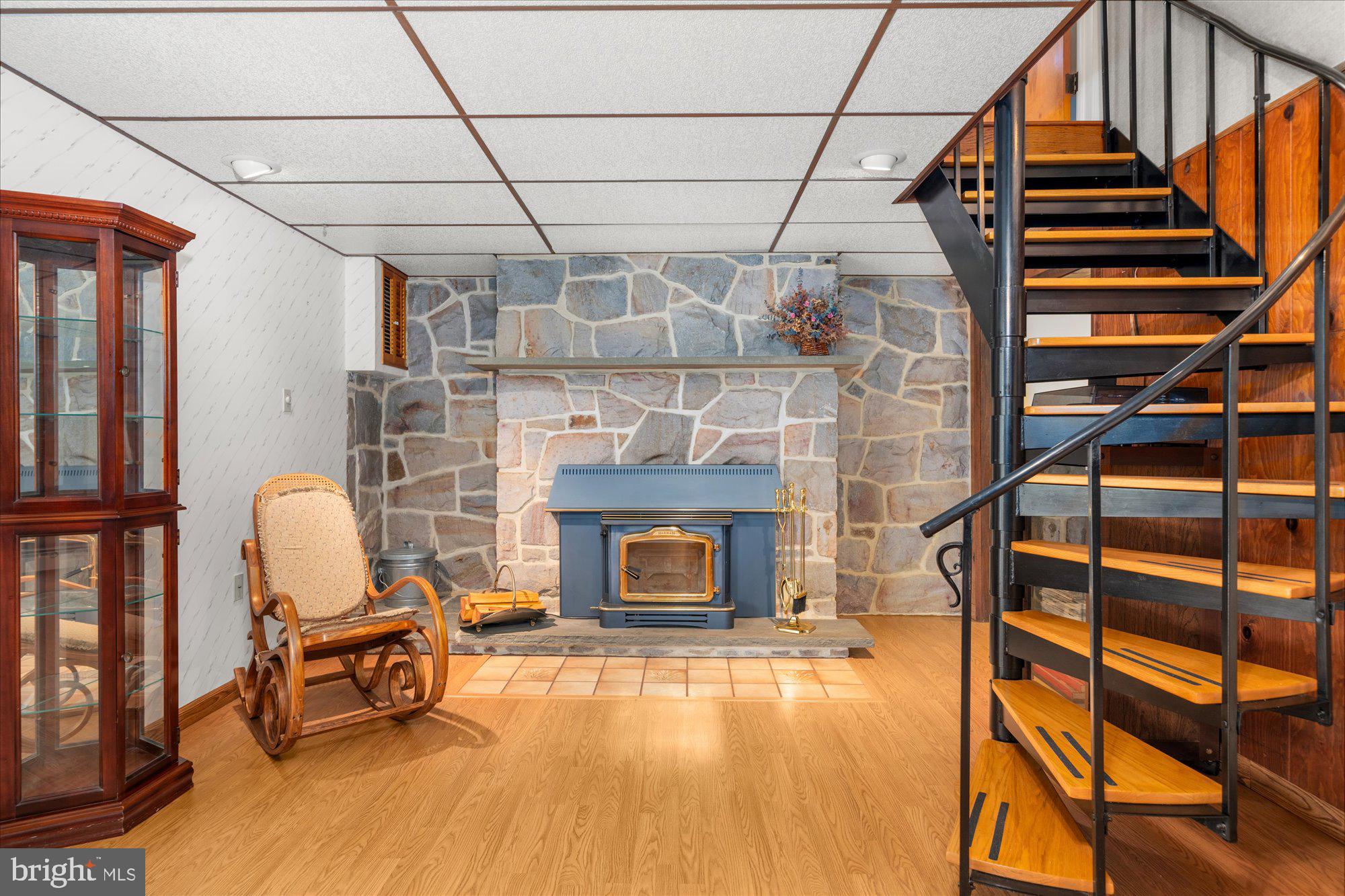 1100 LAURELEE AVENUE