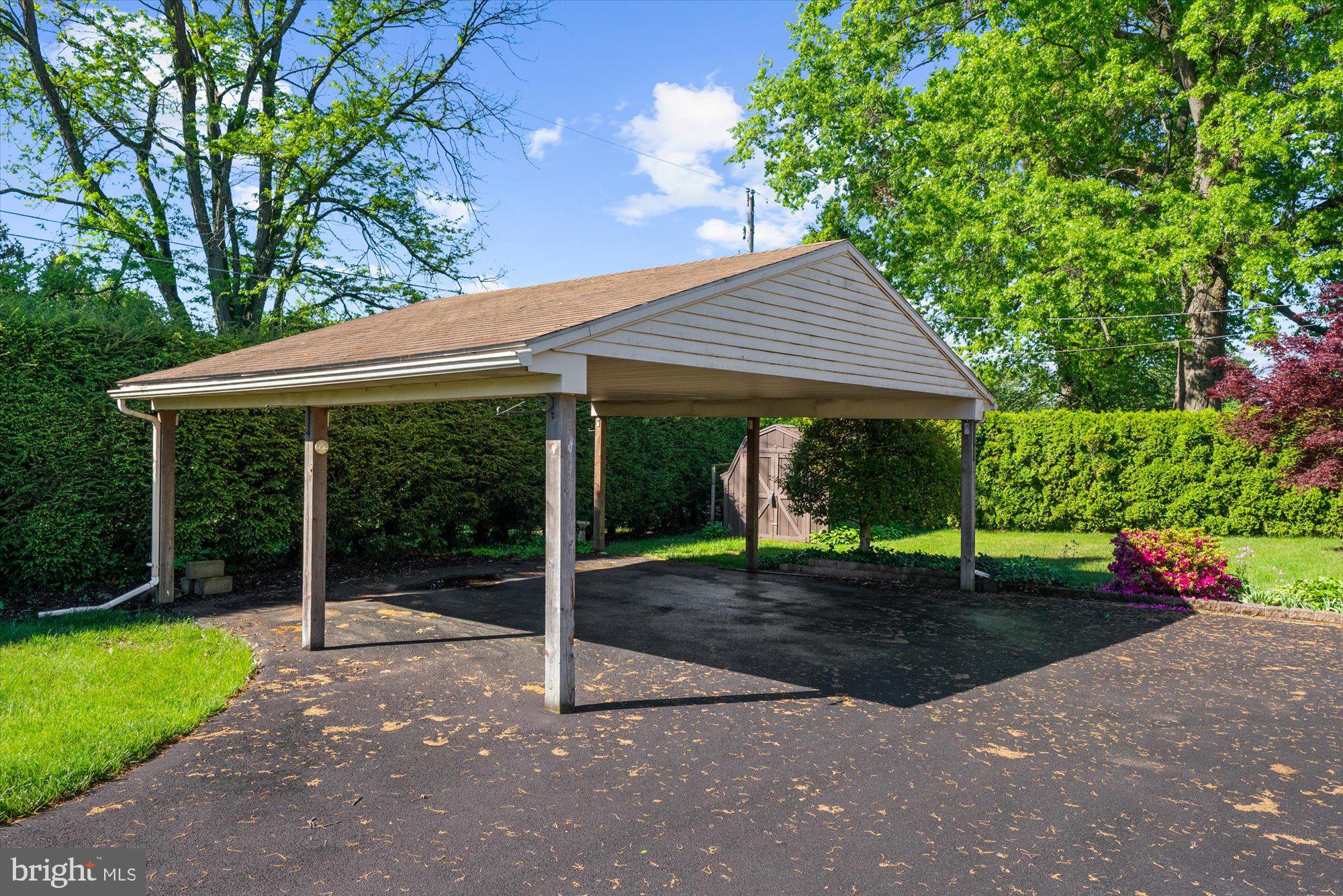 1100 LAURELEE AVENUE