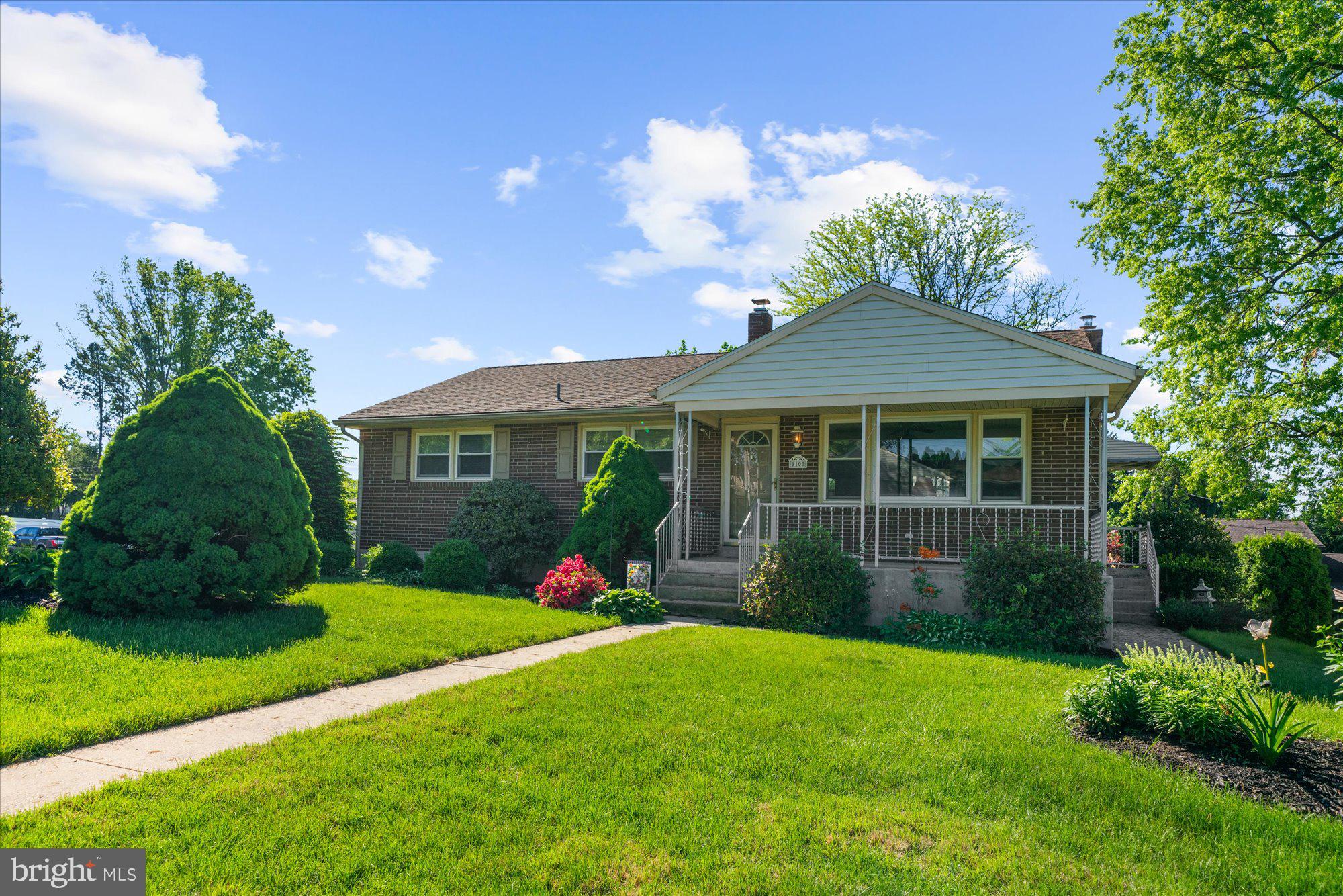 1100 LAURELEE AVENUE