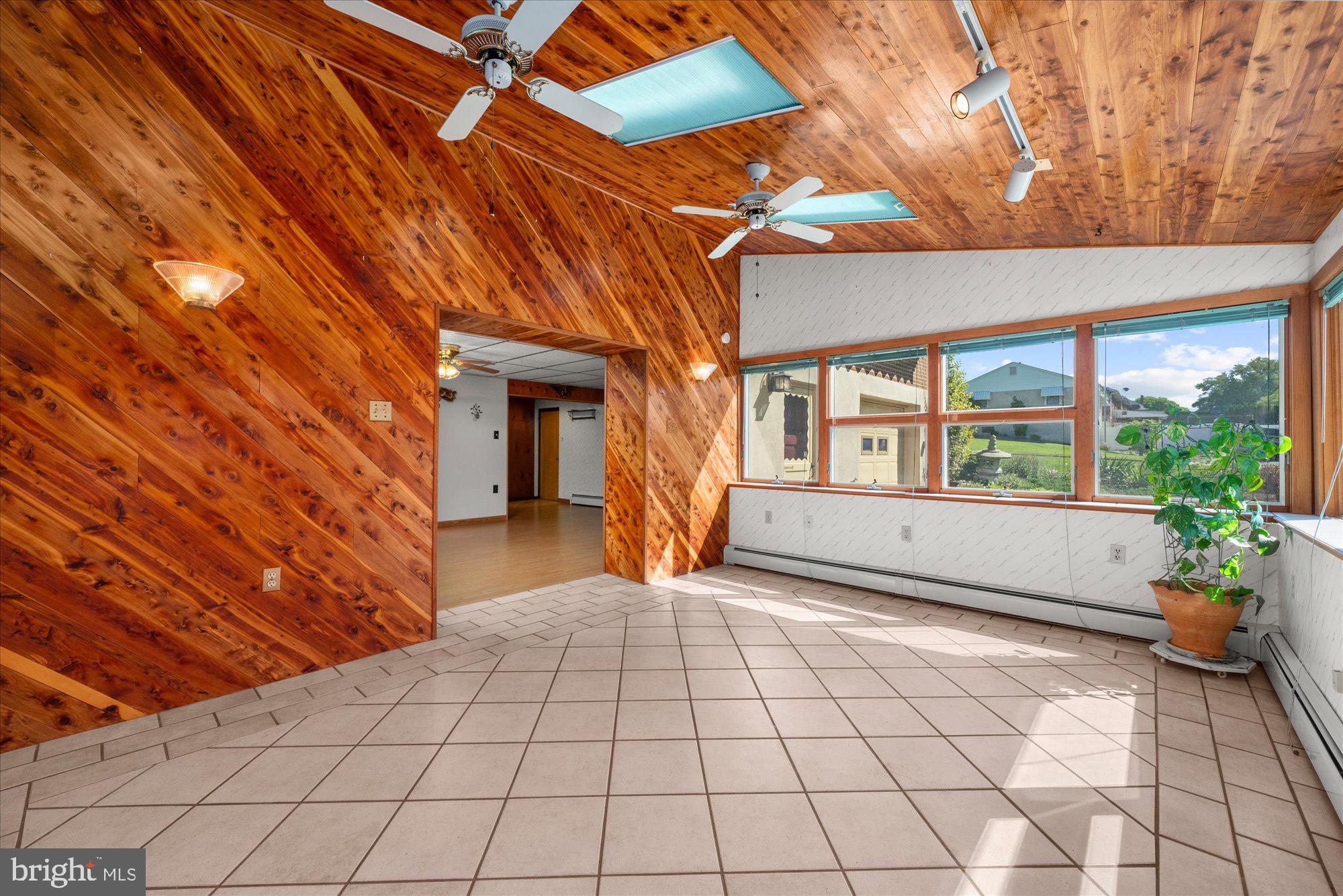 1100 LAURELEE AVENUE