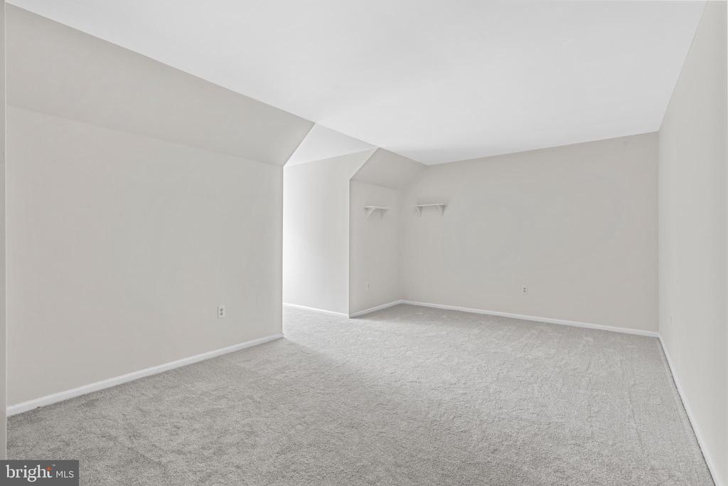 284 DATA ROAD