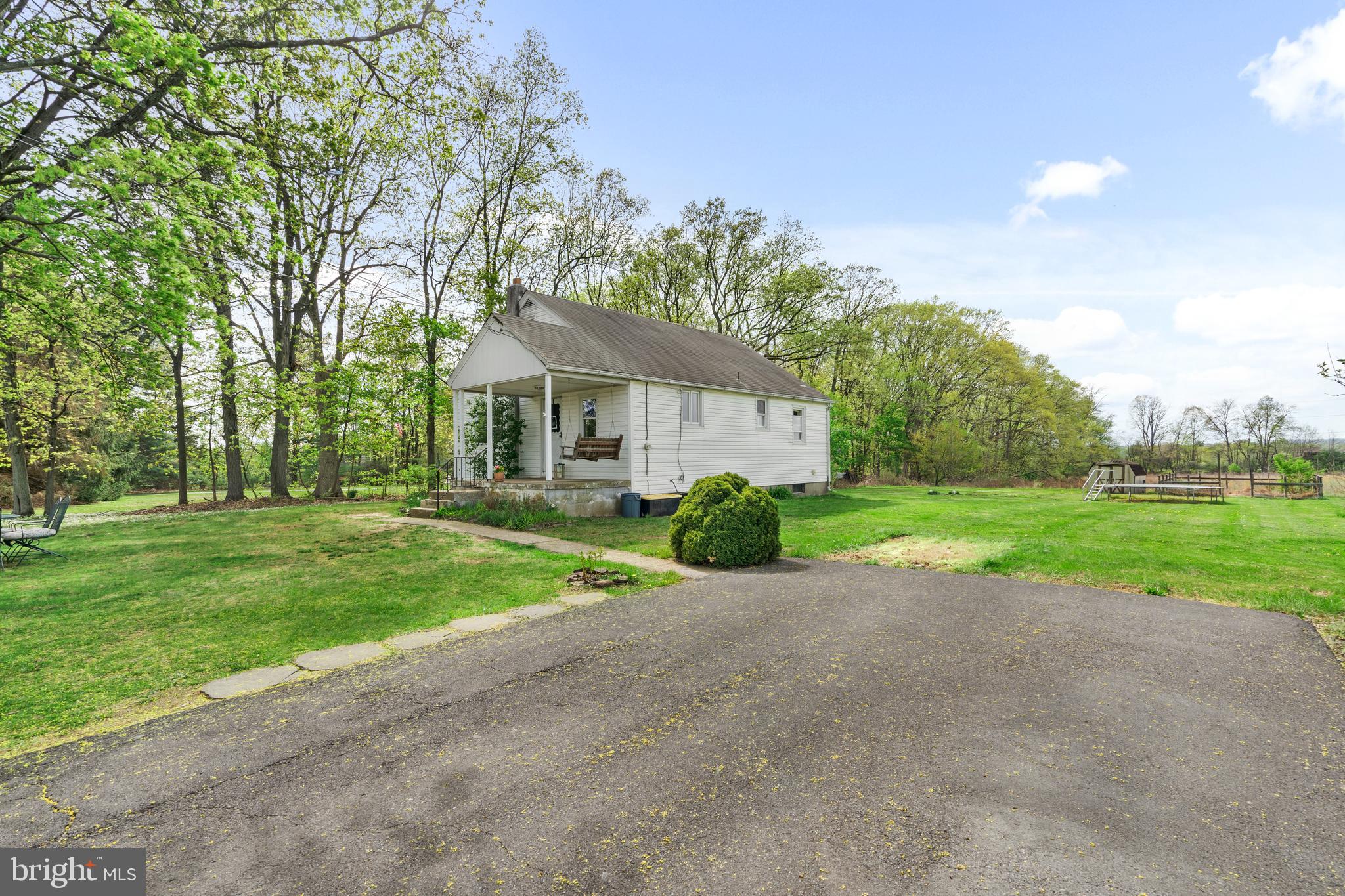 503 SCHOOLHOUSE ROAD