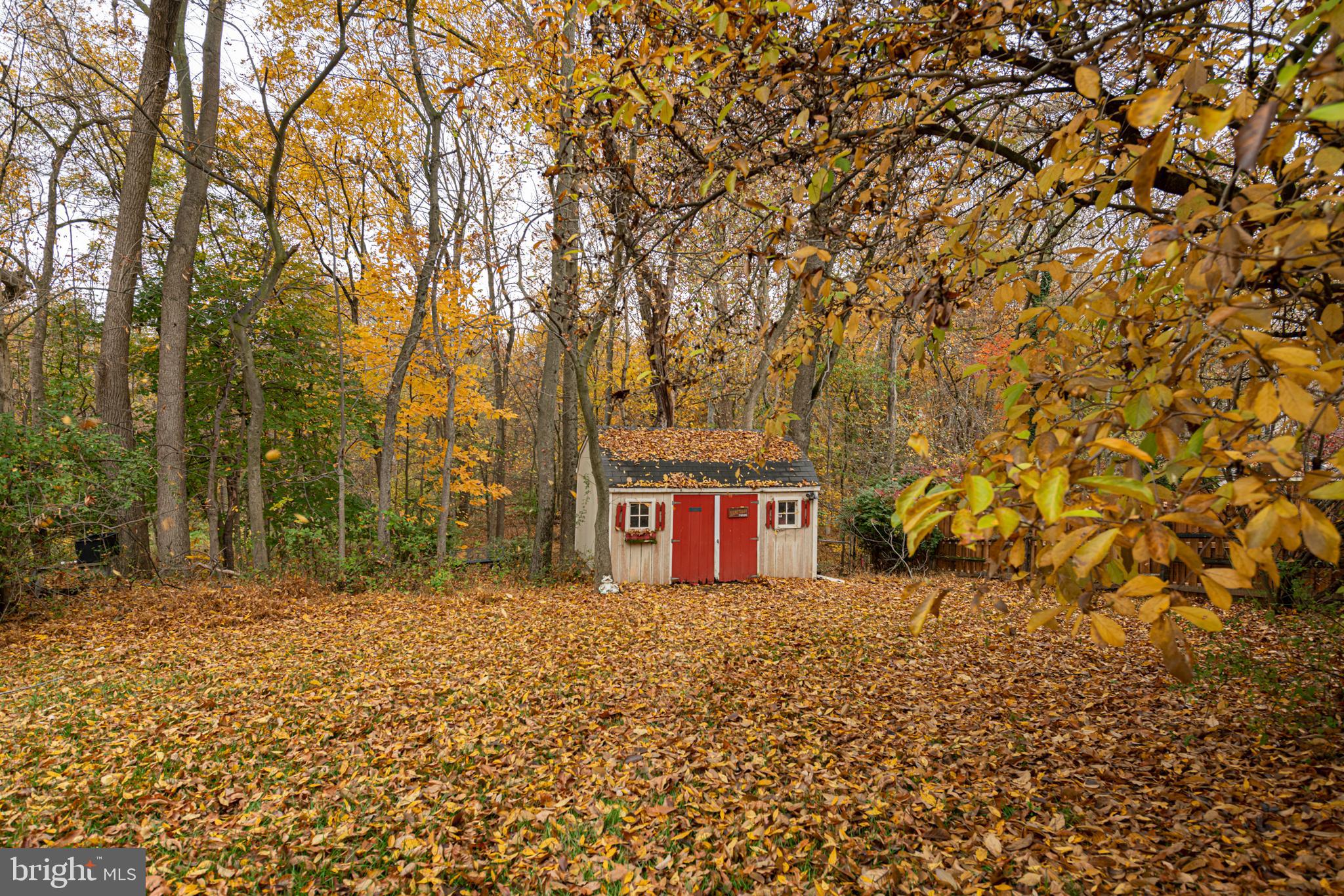 406 SAINT ANNS CIRCLE