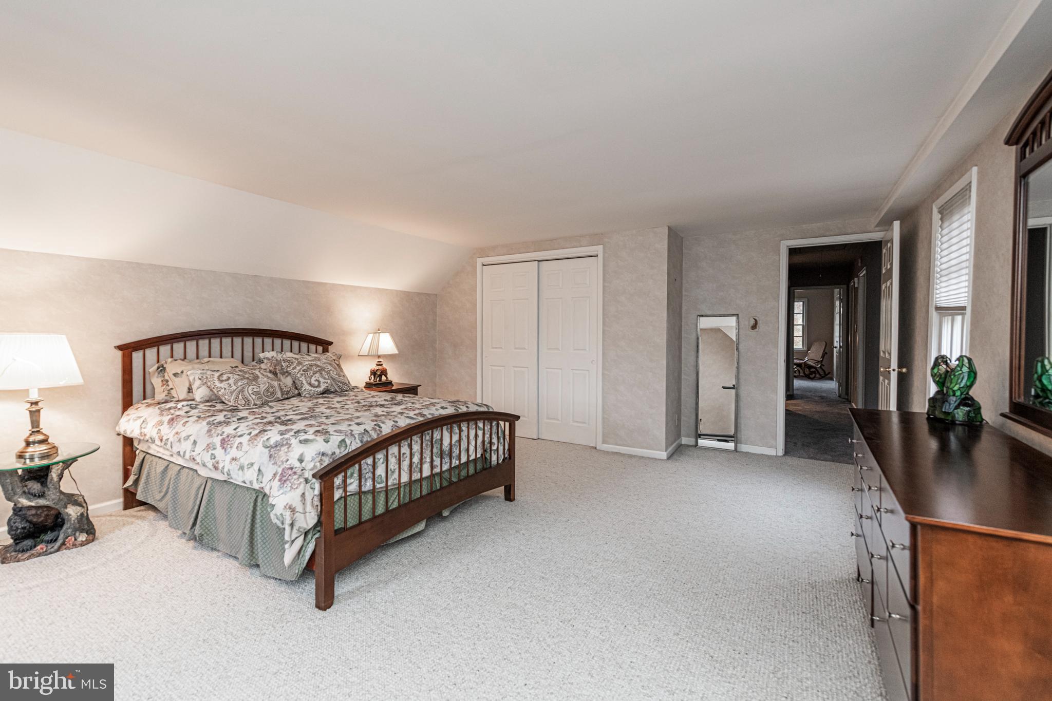 406 SAINT ANNS CIRCLE