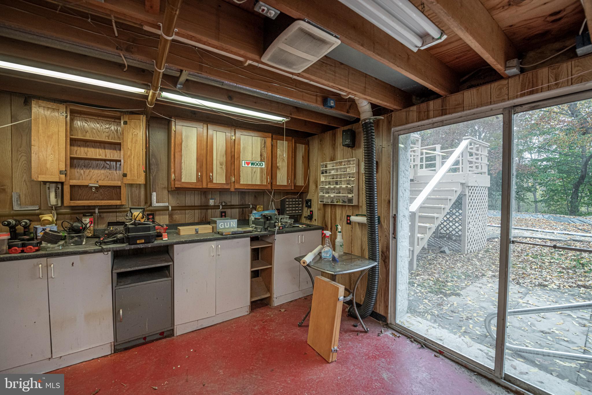 406 SAINT ANNS CIRCLE