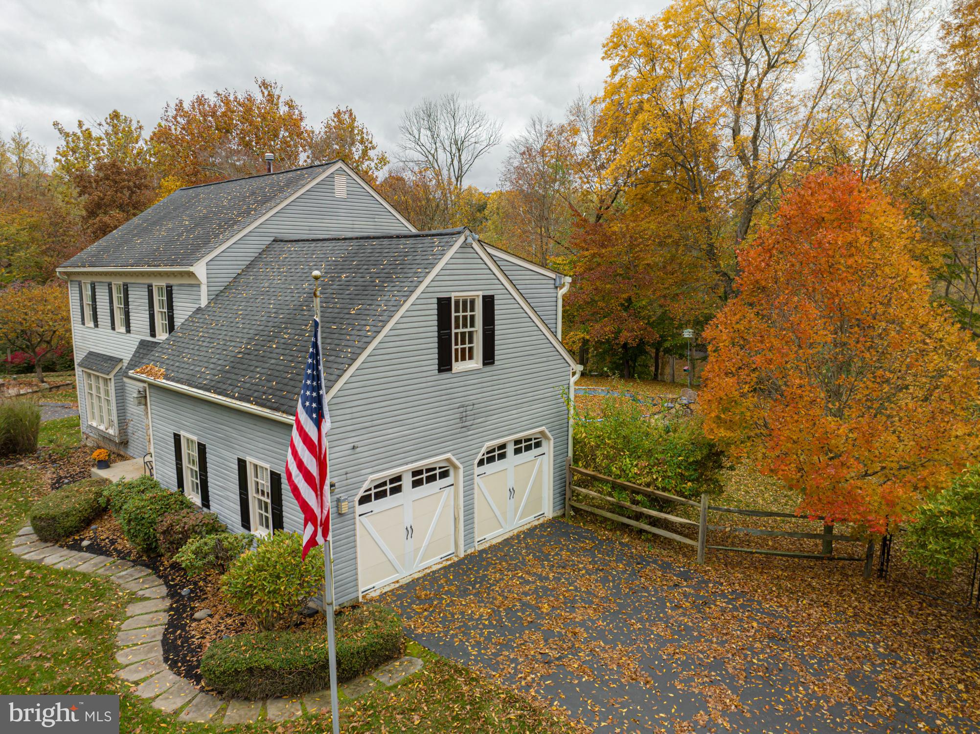 406 SAINT ANNS CIRCLE