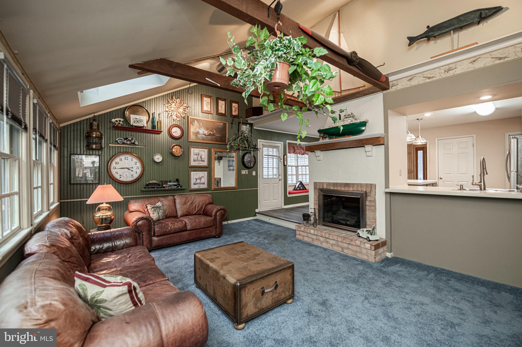 406 SAINT ANNS CIRCLE