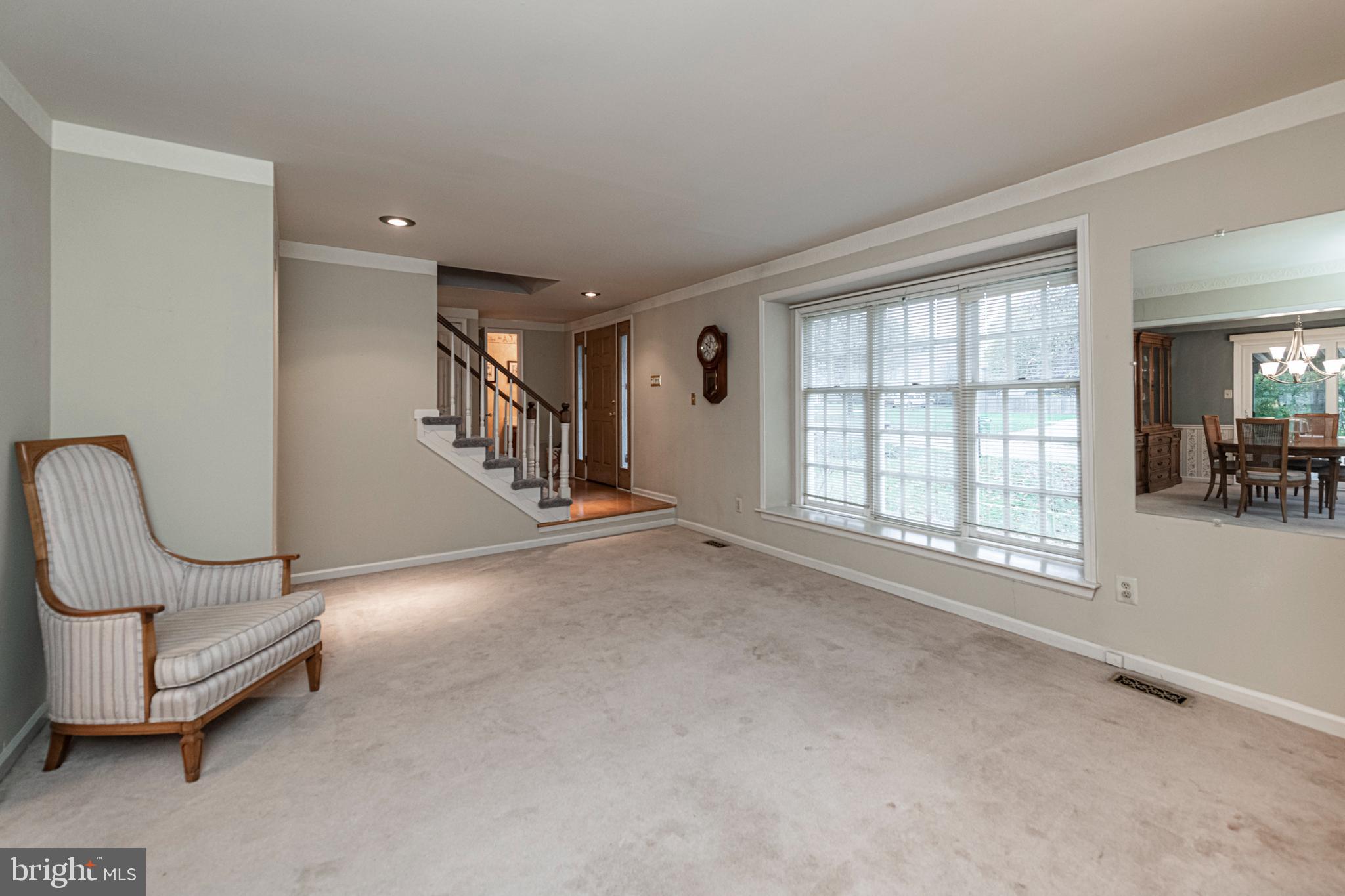 406 SAINT ANNS CIRCLE