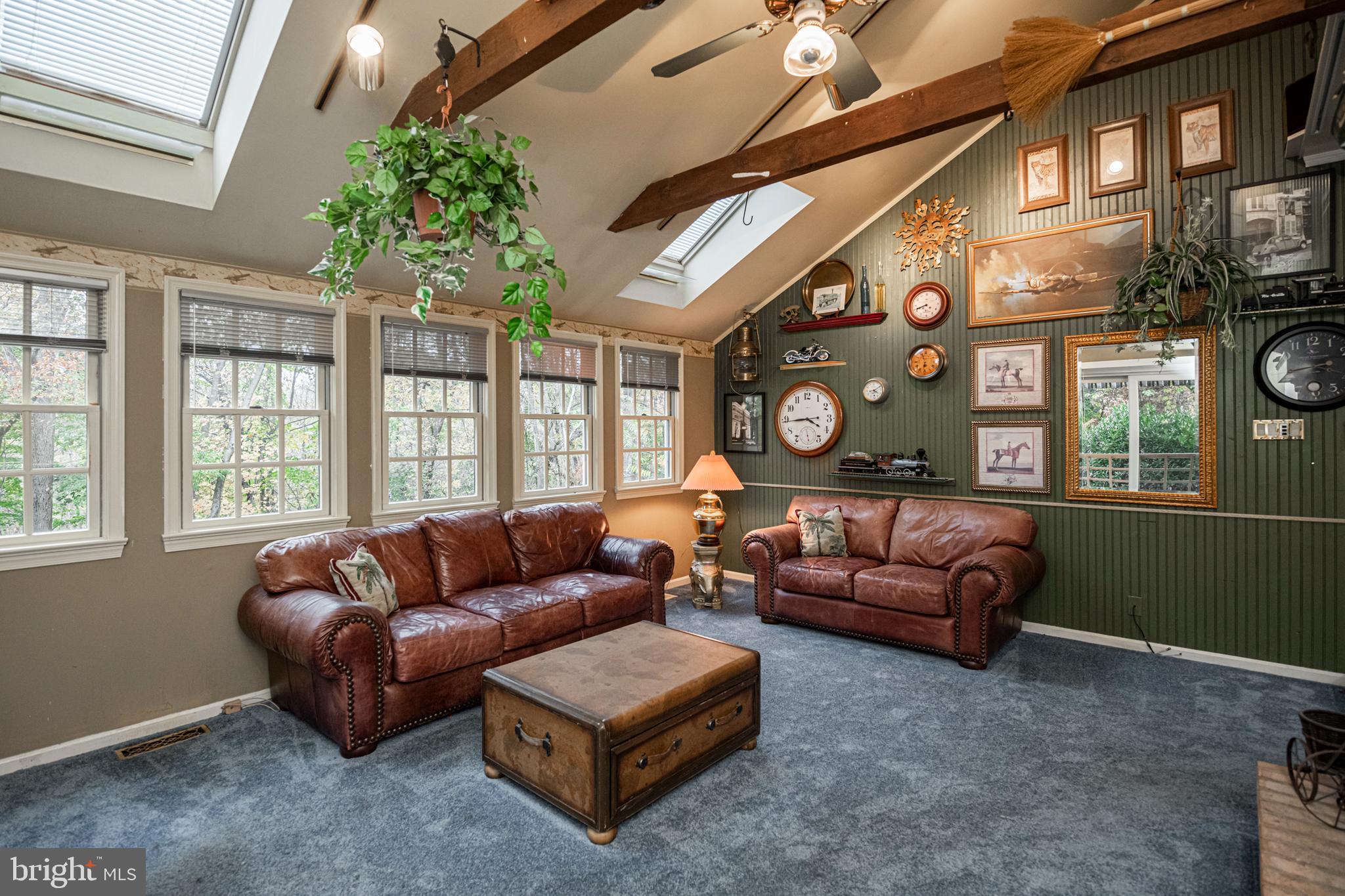 406 SAINT ANNS CIRCLE