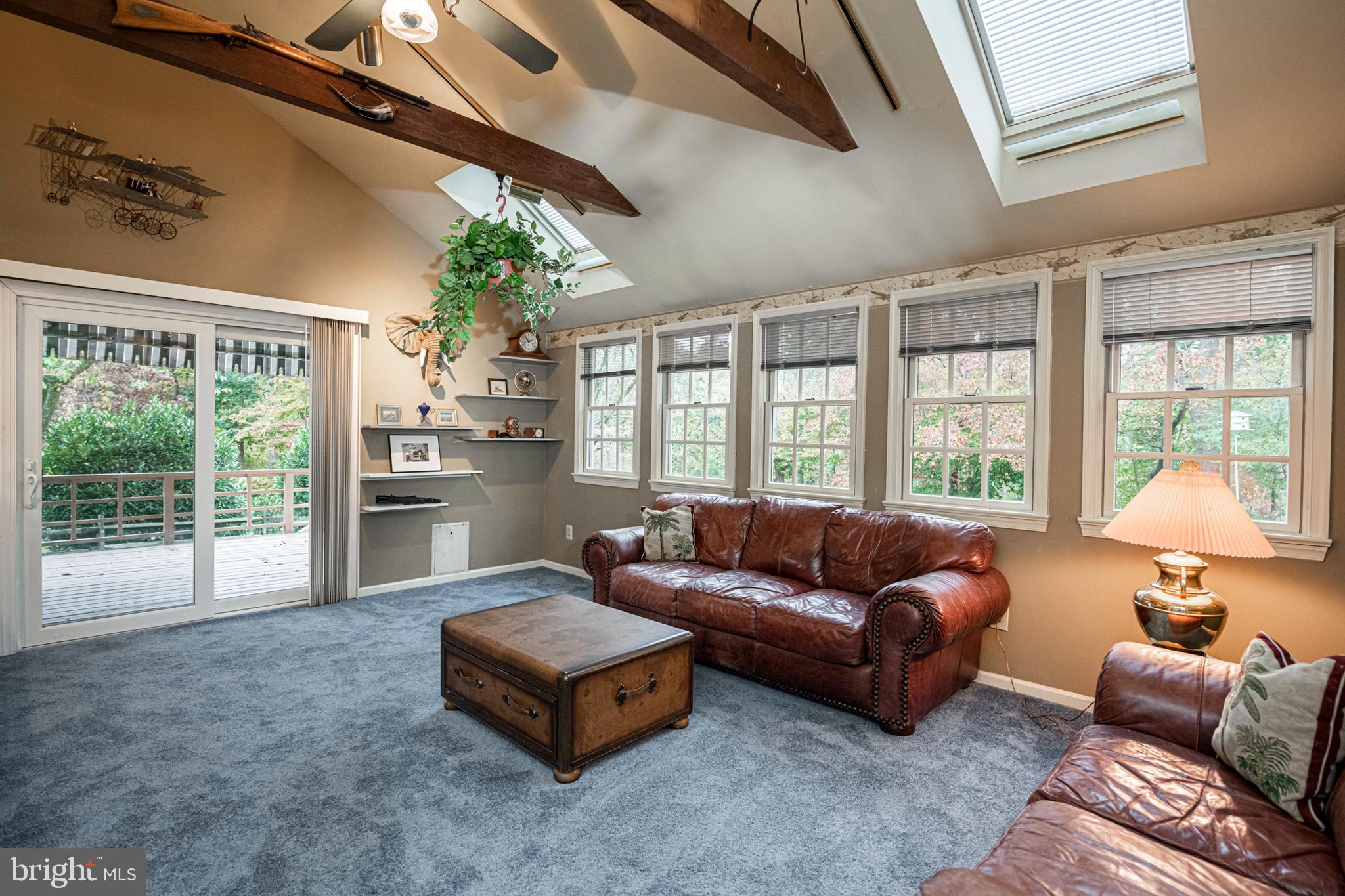 406 SAINT ANNS CIRCLE