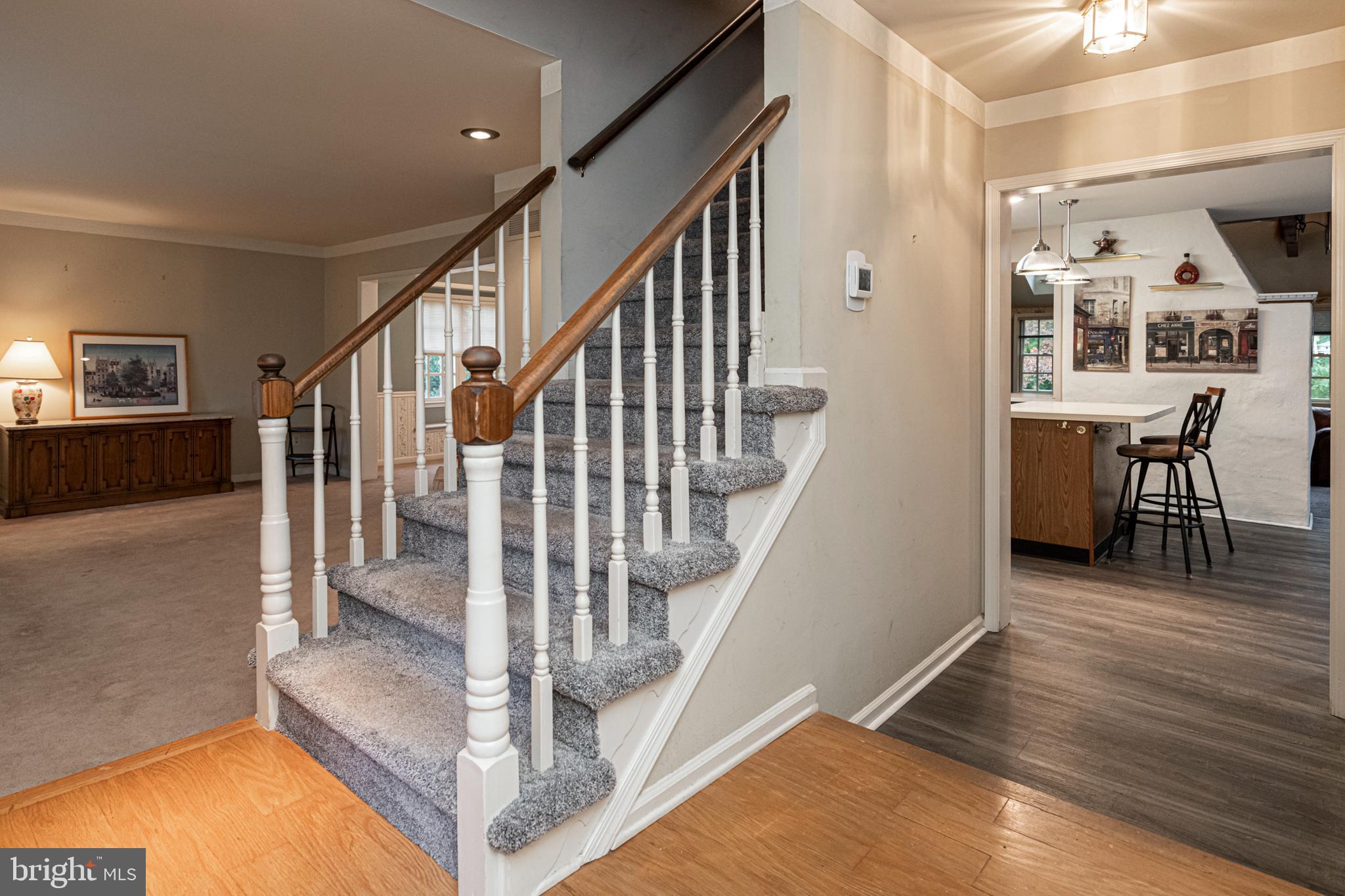 406 SAINT ANNS CIRCLE