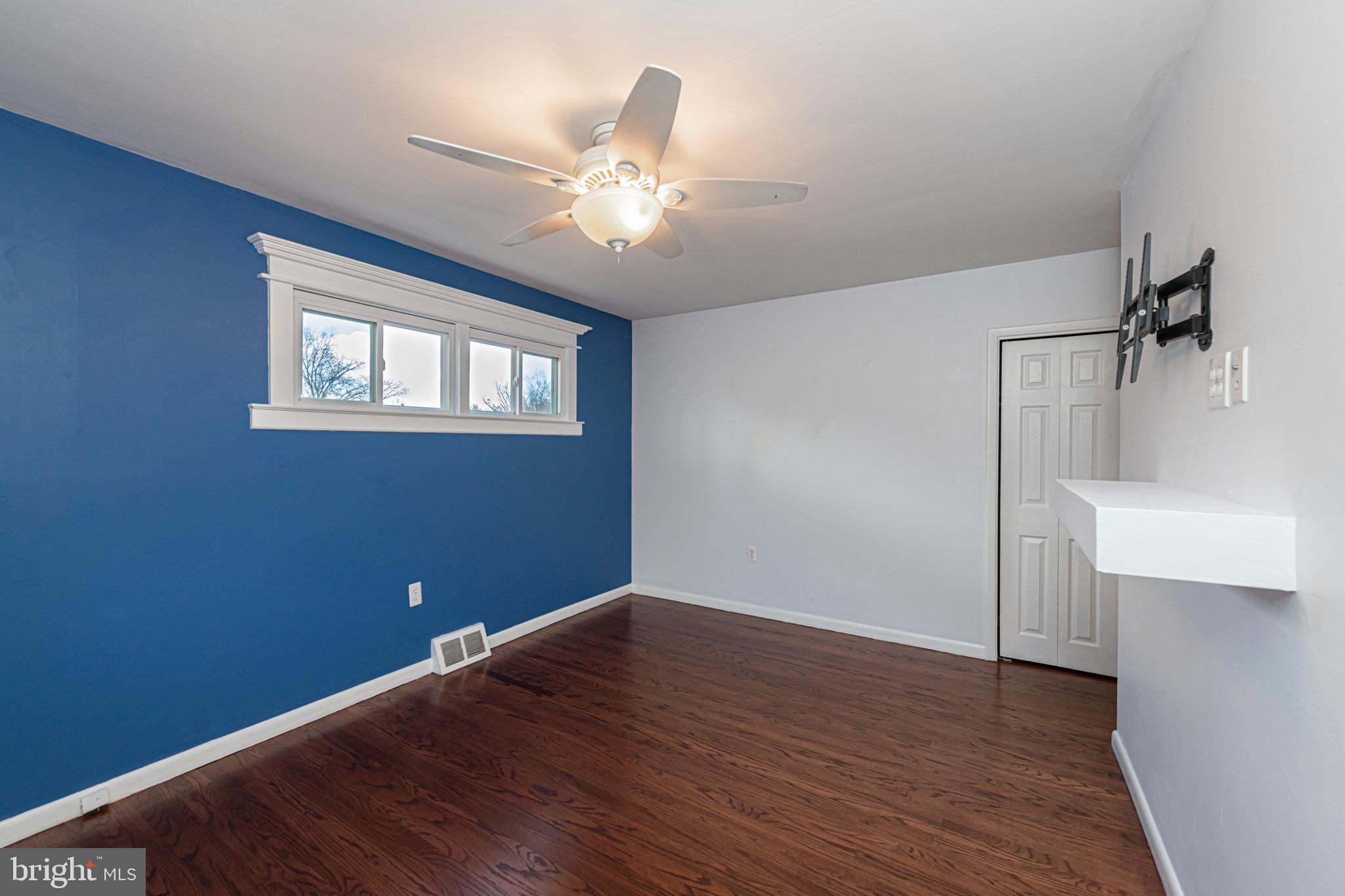 1208 HARRISON AVENUE