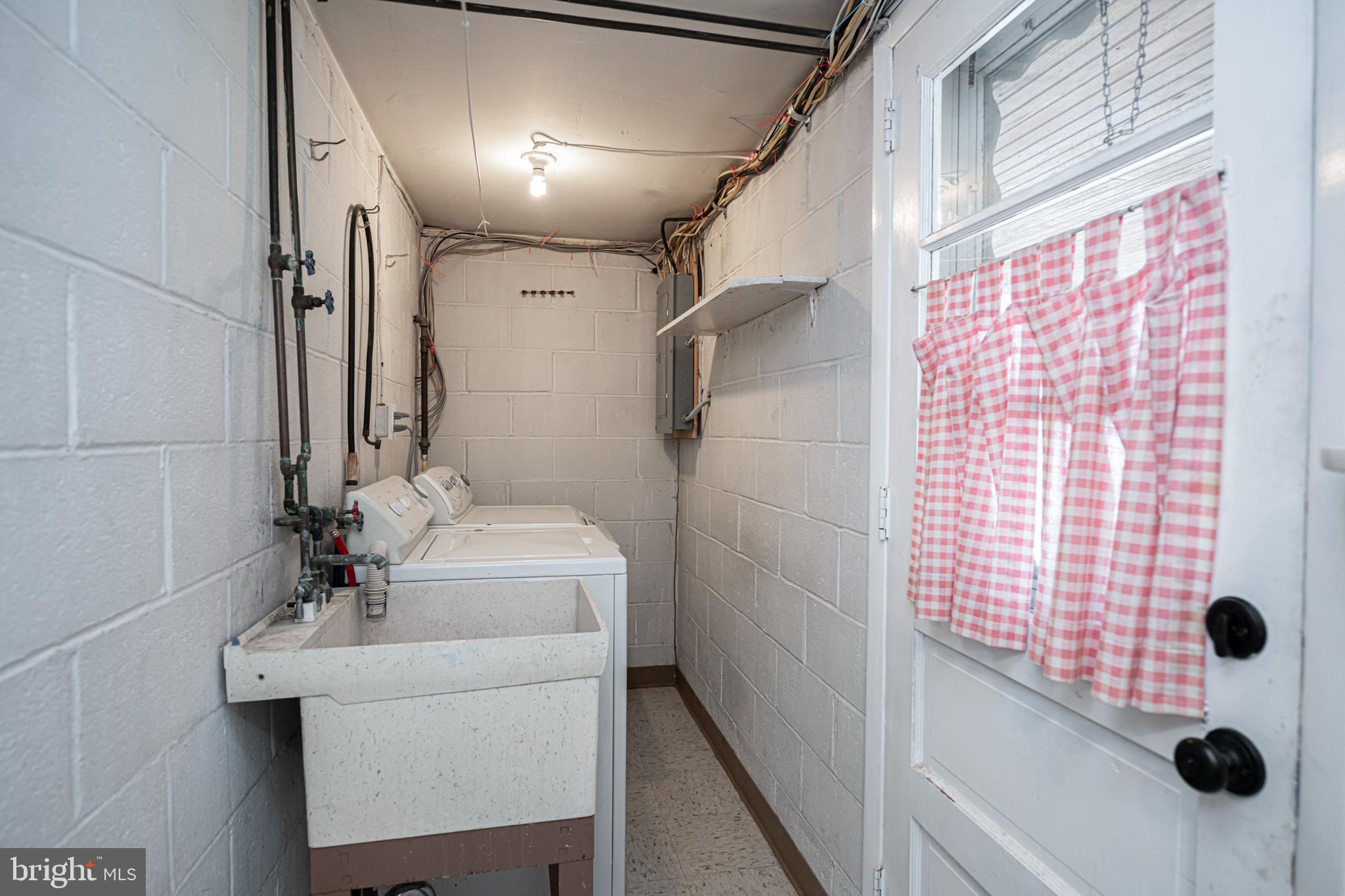 1208 HARRISON AVENUE