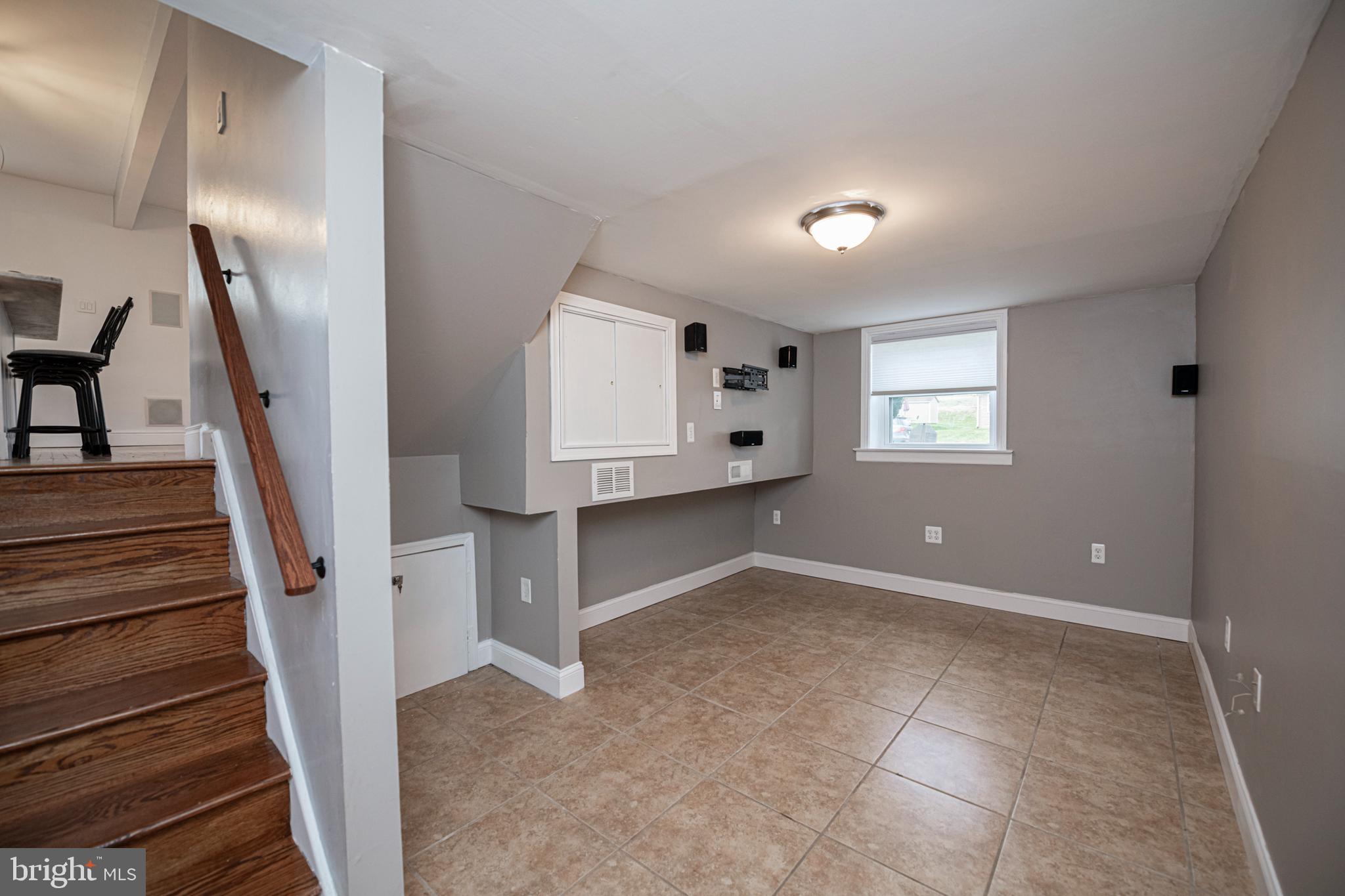 1208 HARRISON AVENUE