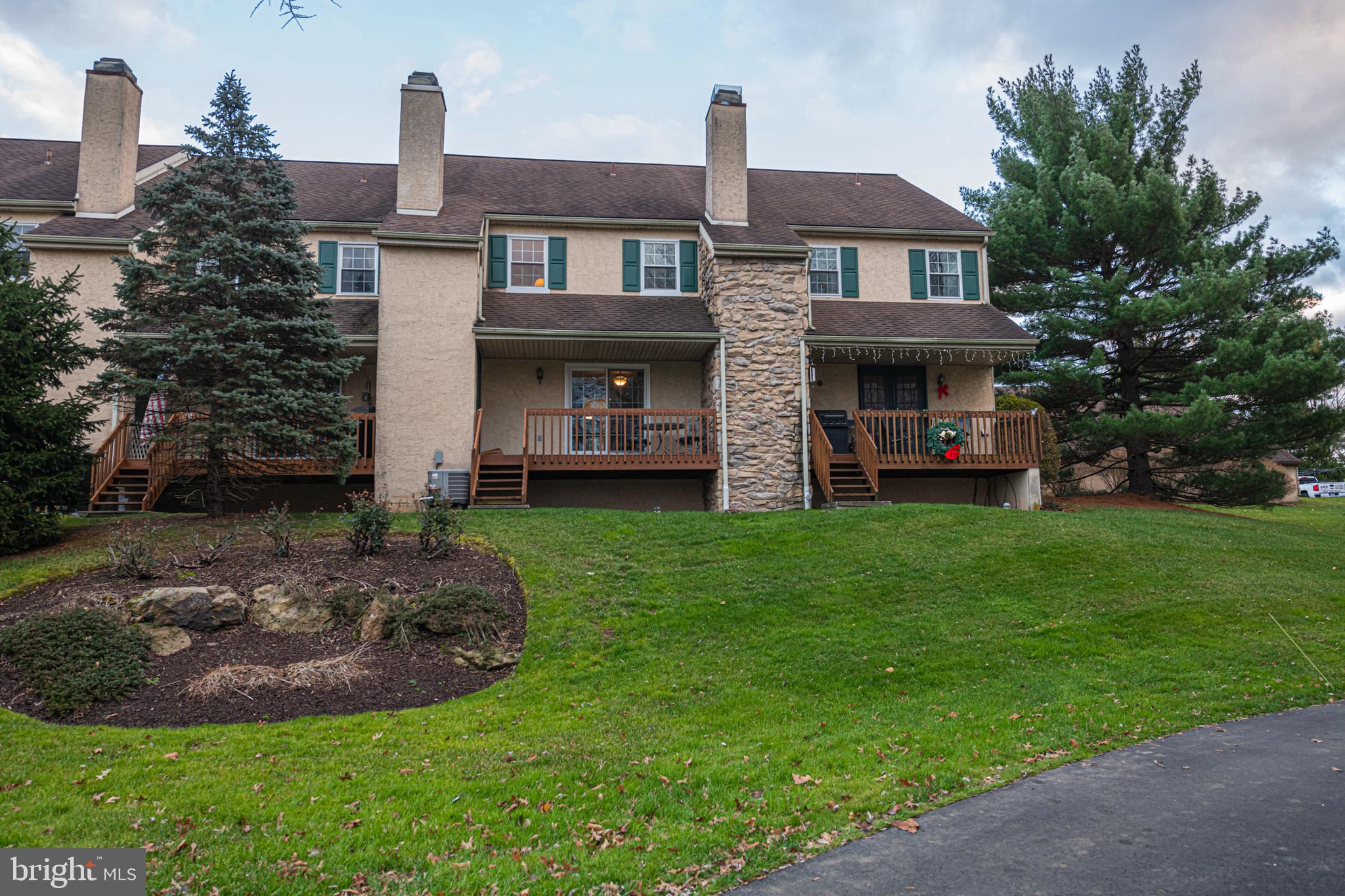 109 WESTRIDGE PL S S