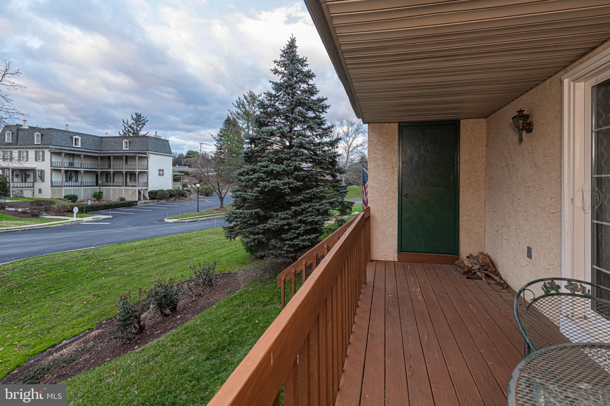 109 WESTRIDGE PL S S