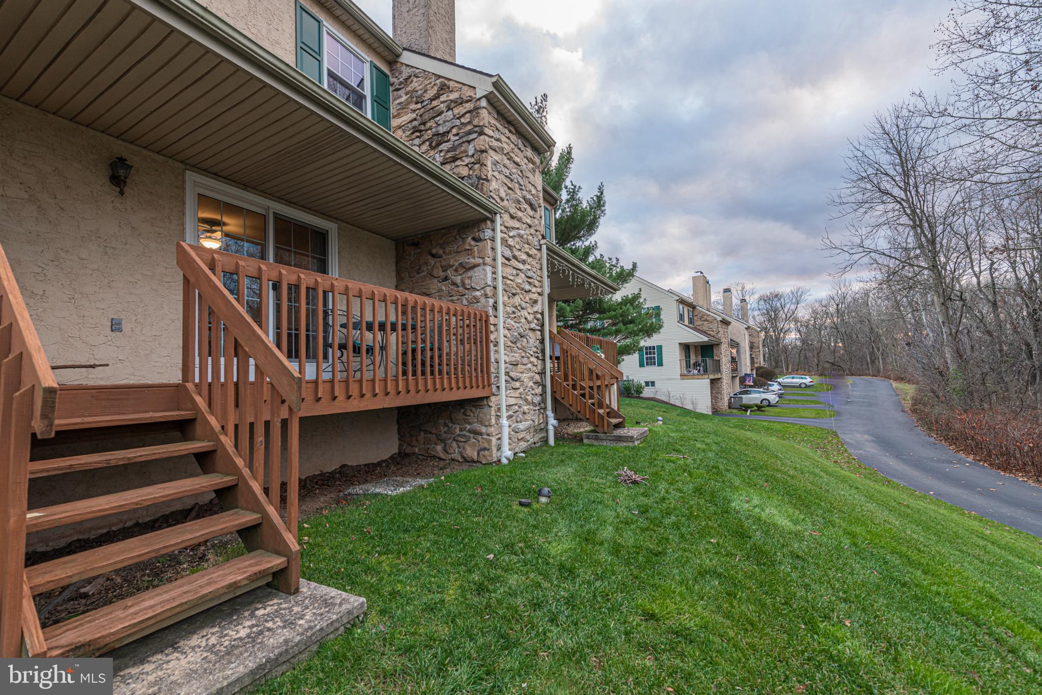 109 WESTRIDGE PL S S