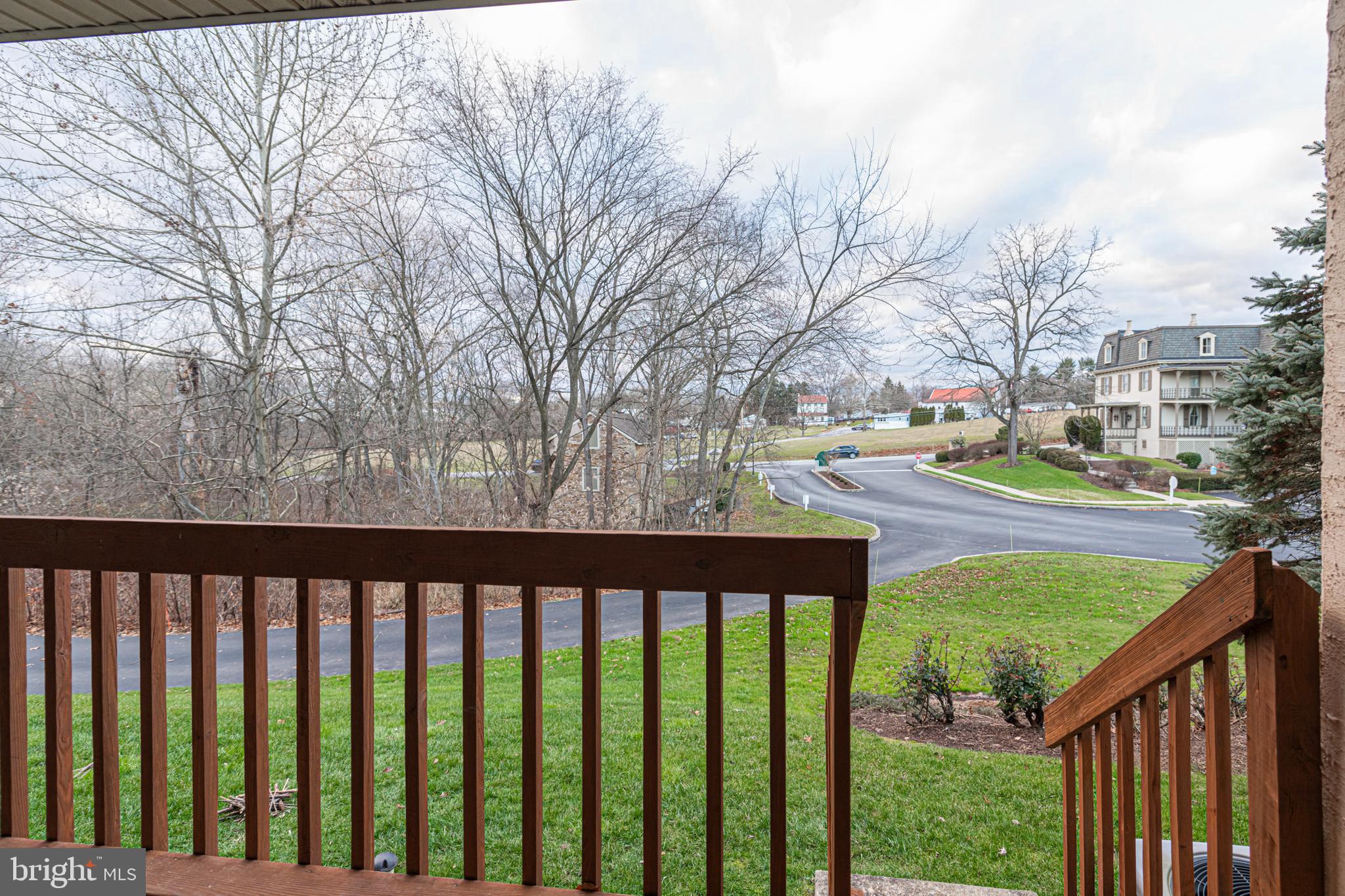 109 WESTRIDGE PL S S